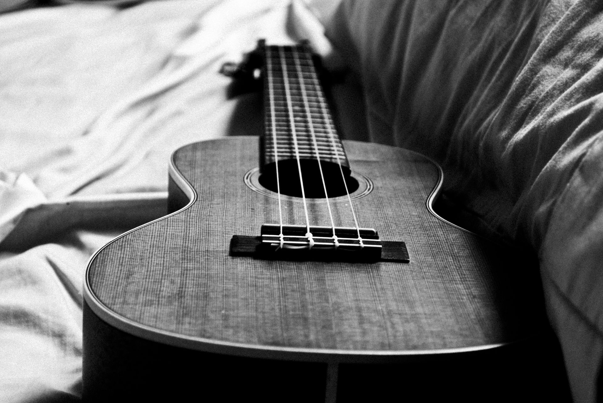 Ukulele tunes, Musical melodies, Strumming strings, Harmonious rhythms, 1920x1290 HD Desktop