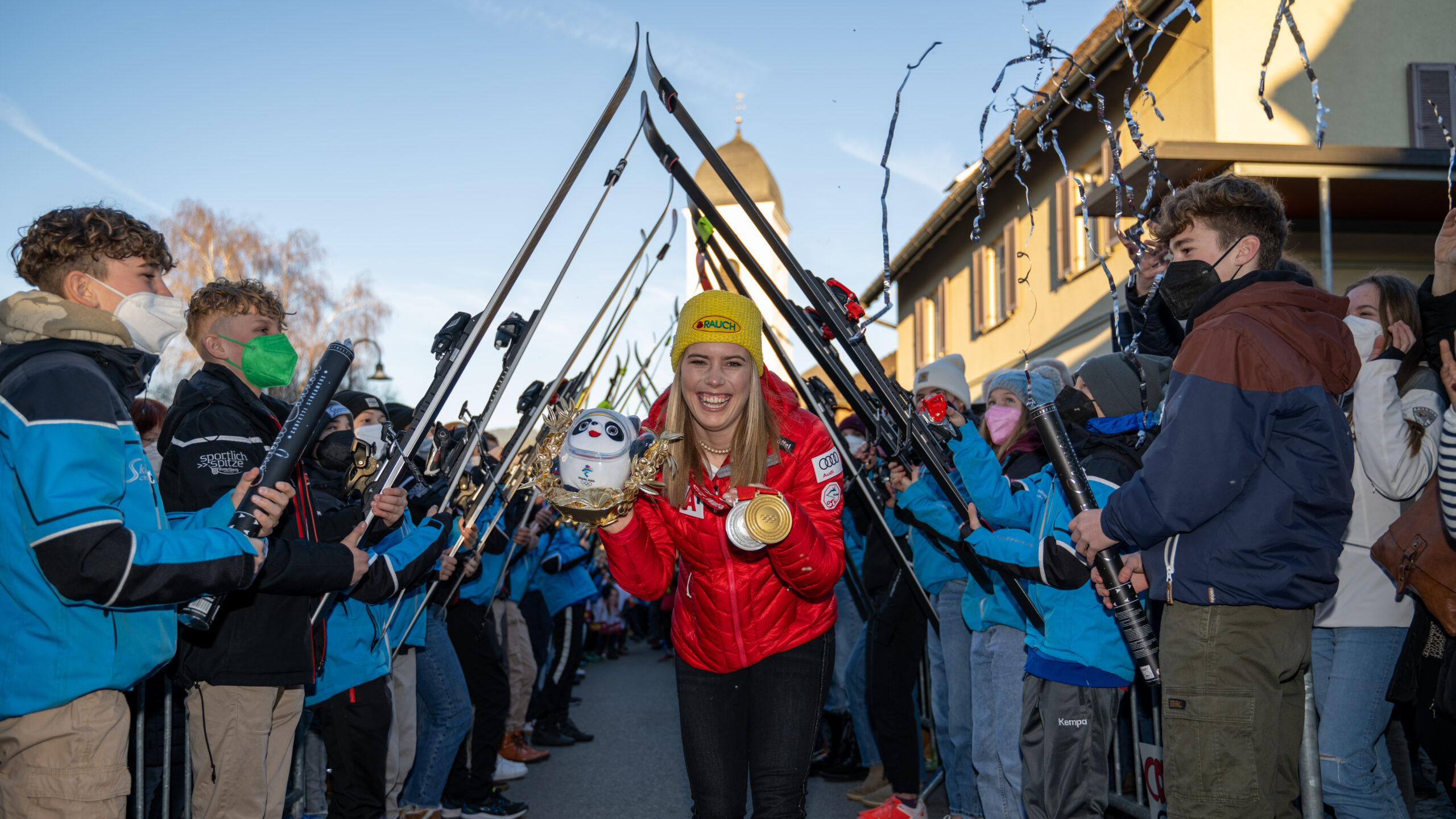 Katharina Liensberger, Peking 2022, Austrian reception, Olympic spirit, 2560x1440 HD Desktop