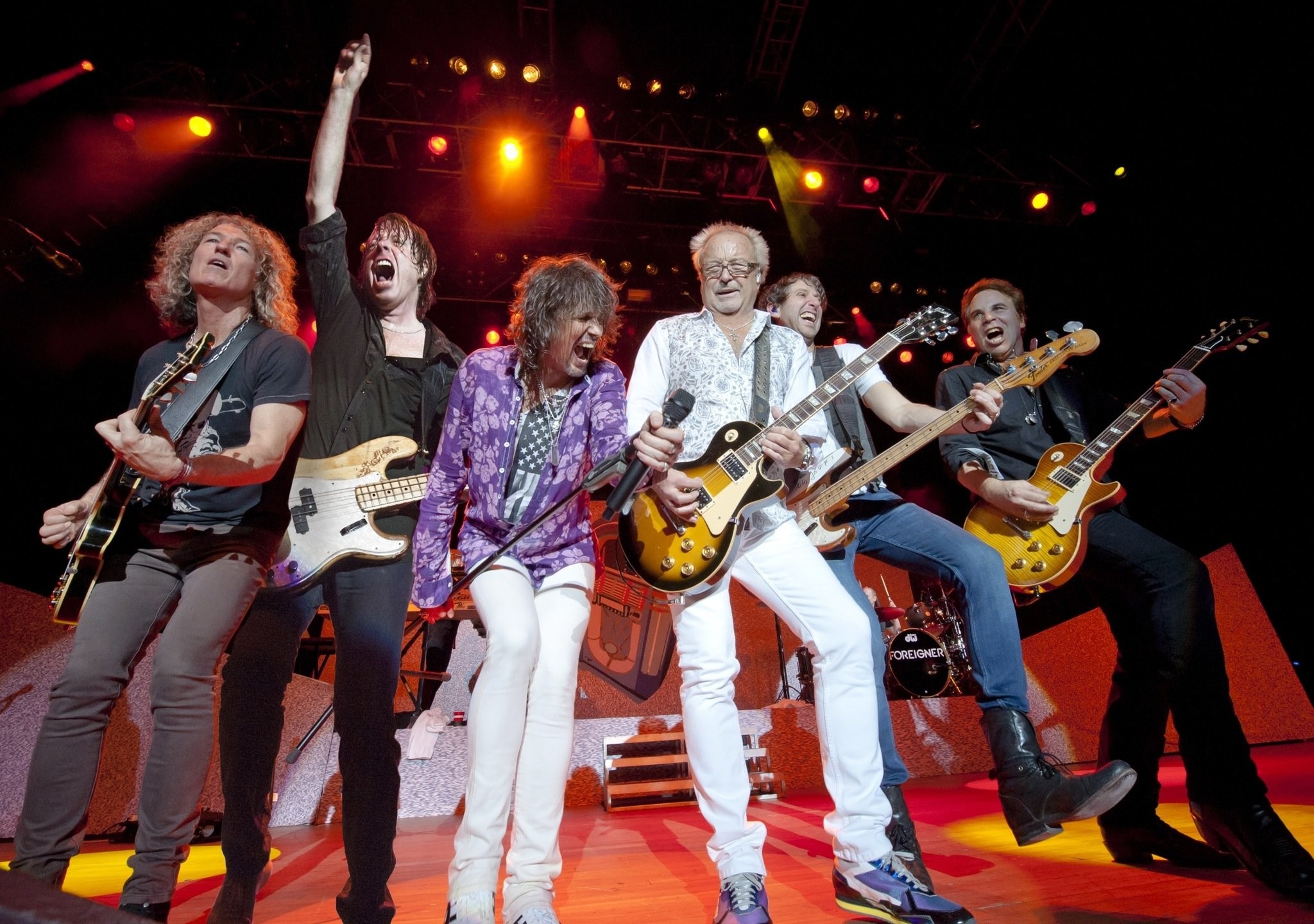 Performing, Foreigner (Band) Wallpaper, 2050x1440 HD Desktop