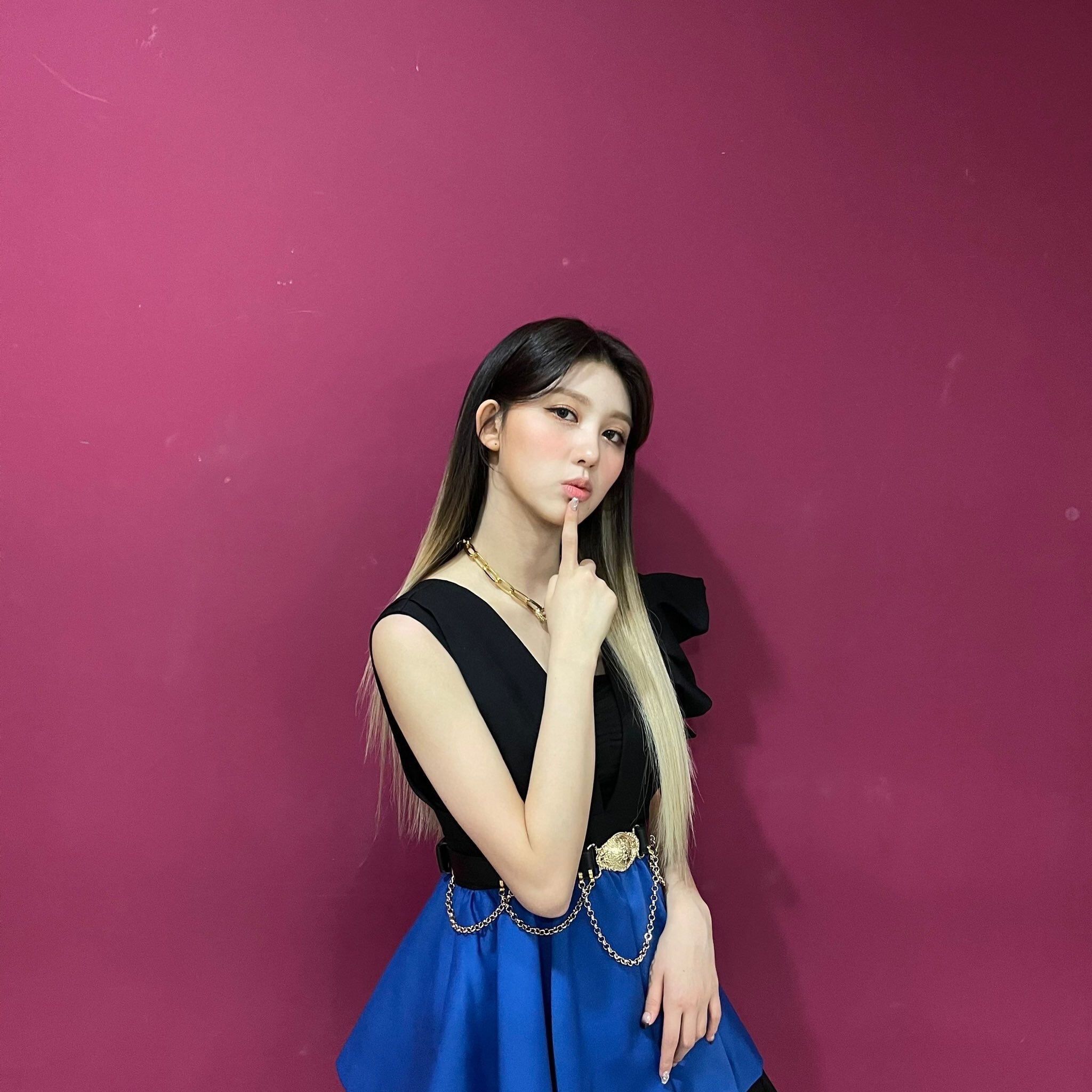 IVE member profiles, Fun facts, Debut era, 2050x2050 HD Phone