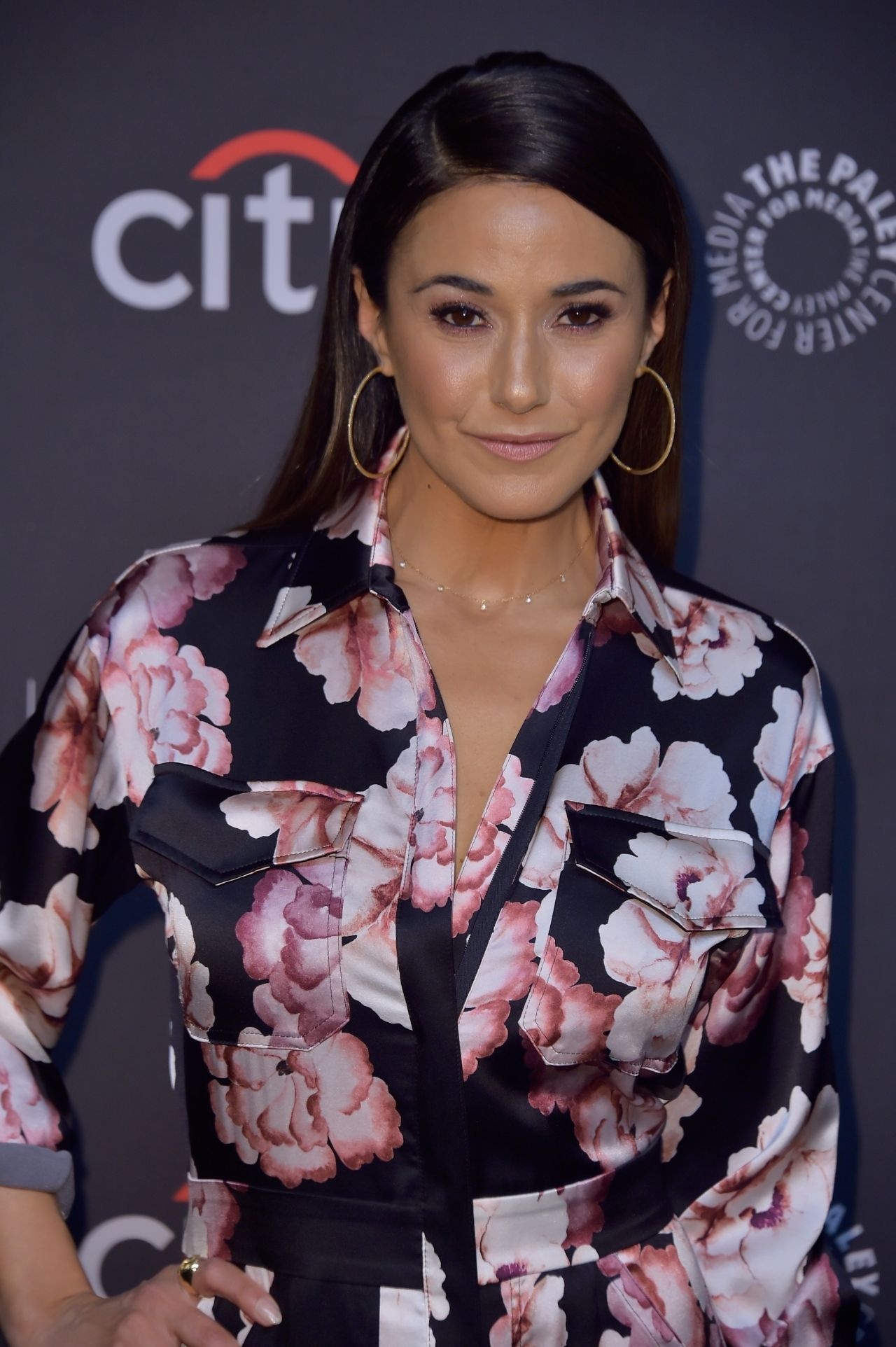 Emmanuelle Chriqui, Style inspiration, Outfit ideas, Celebrity fashion, 1280x1930 HD Phone