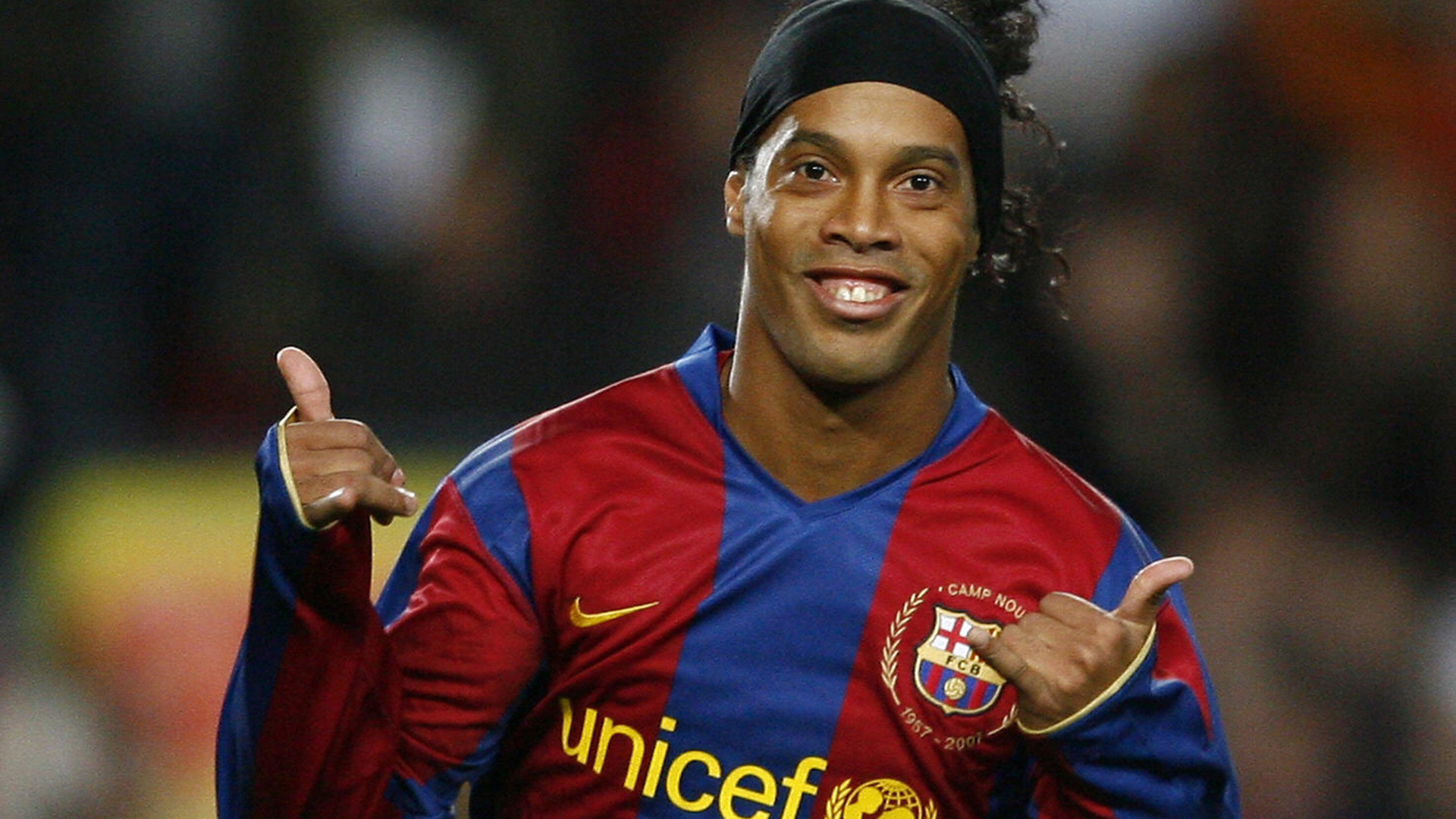 Ronaldinho, FC Barcelona jersey, Camp Nou 1957-2007 crest, Full HD Desktop wallpaper