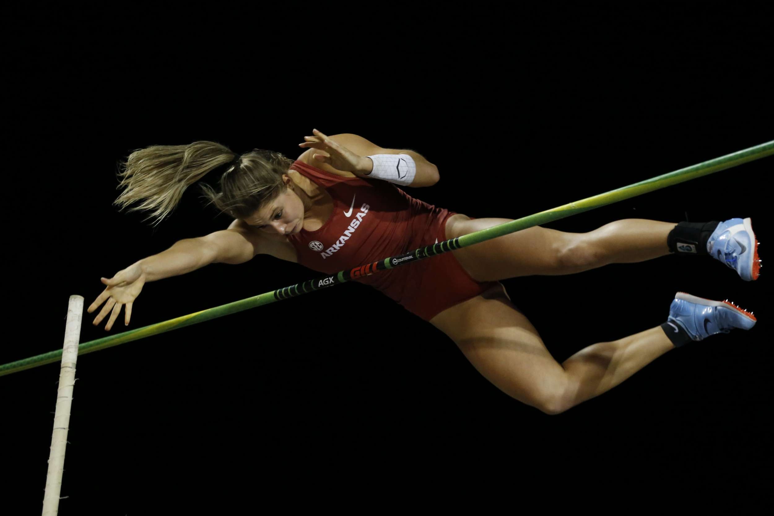 Tori Hoggard, Pole Vaulting Wallpaper, 2500x1670 HD Desktop