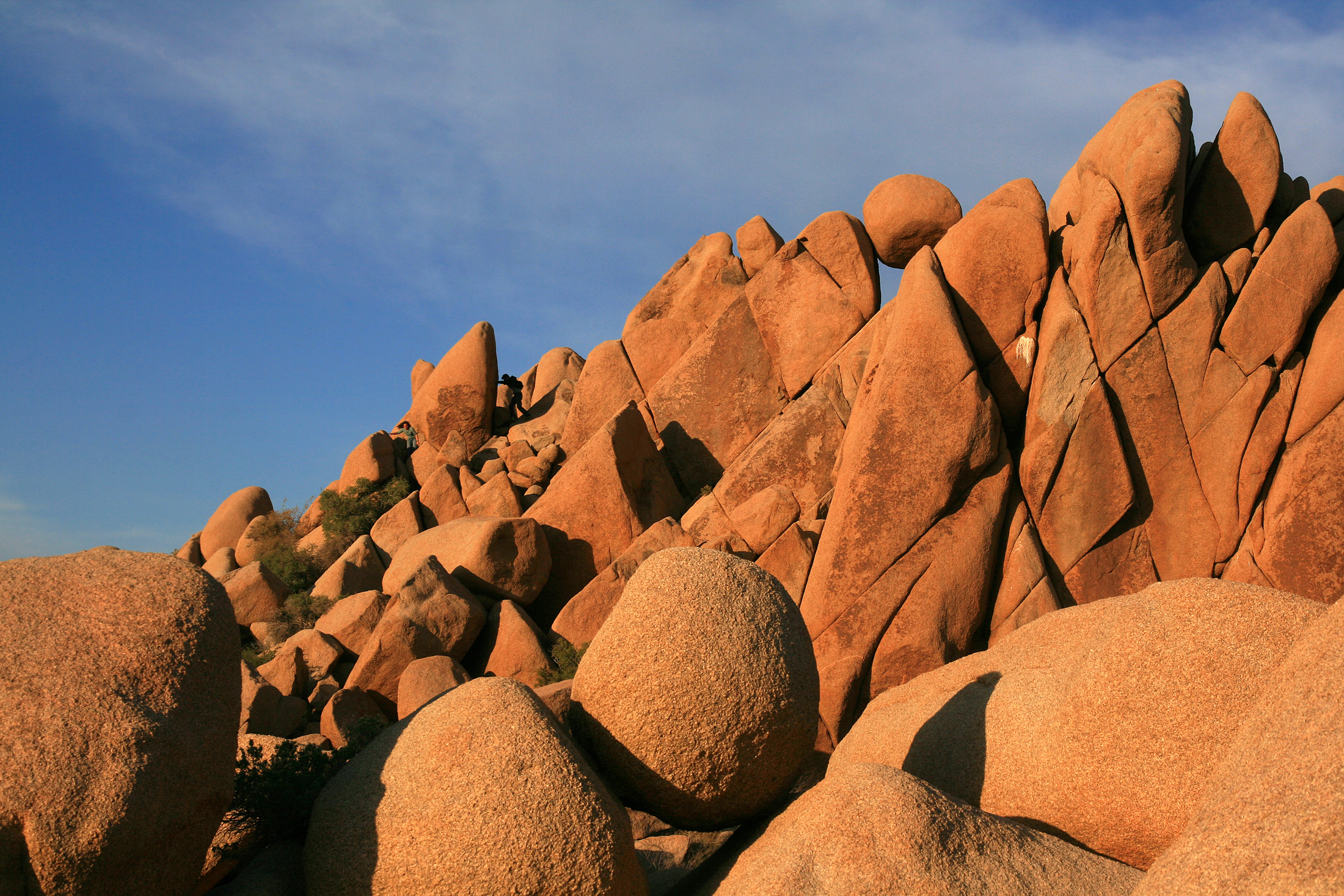 Joshua Tree National Park, Stunning Earth views, 4K wallpaper, Awe-inspiring pictures, 2200x1470 HD Desktop