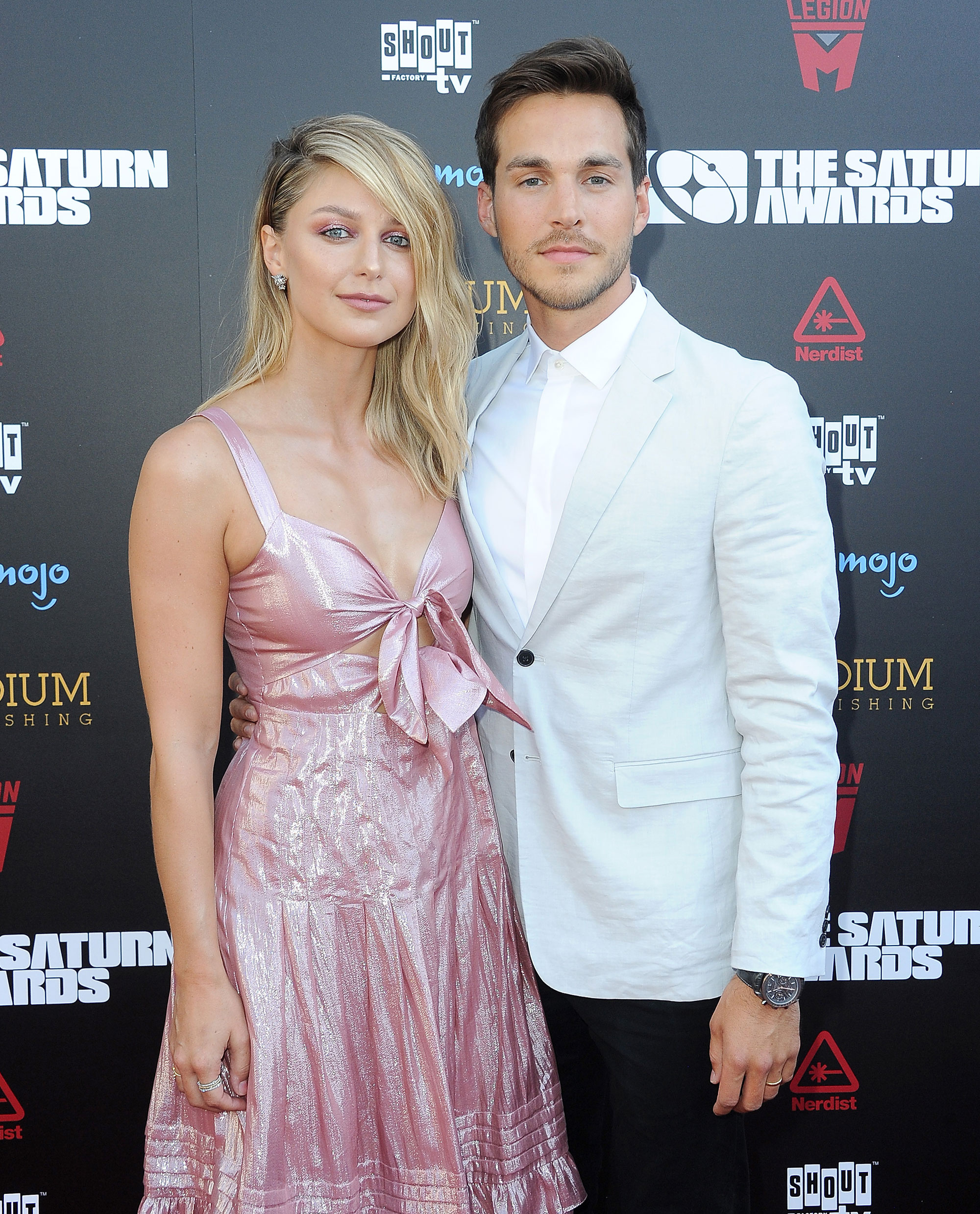 Chris Wood, Supports Melissa Benoist, 2000x2480 HD Phone