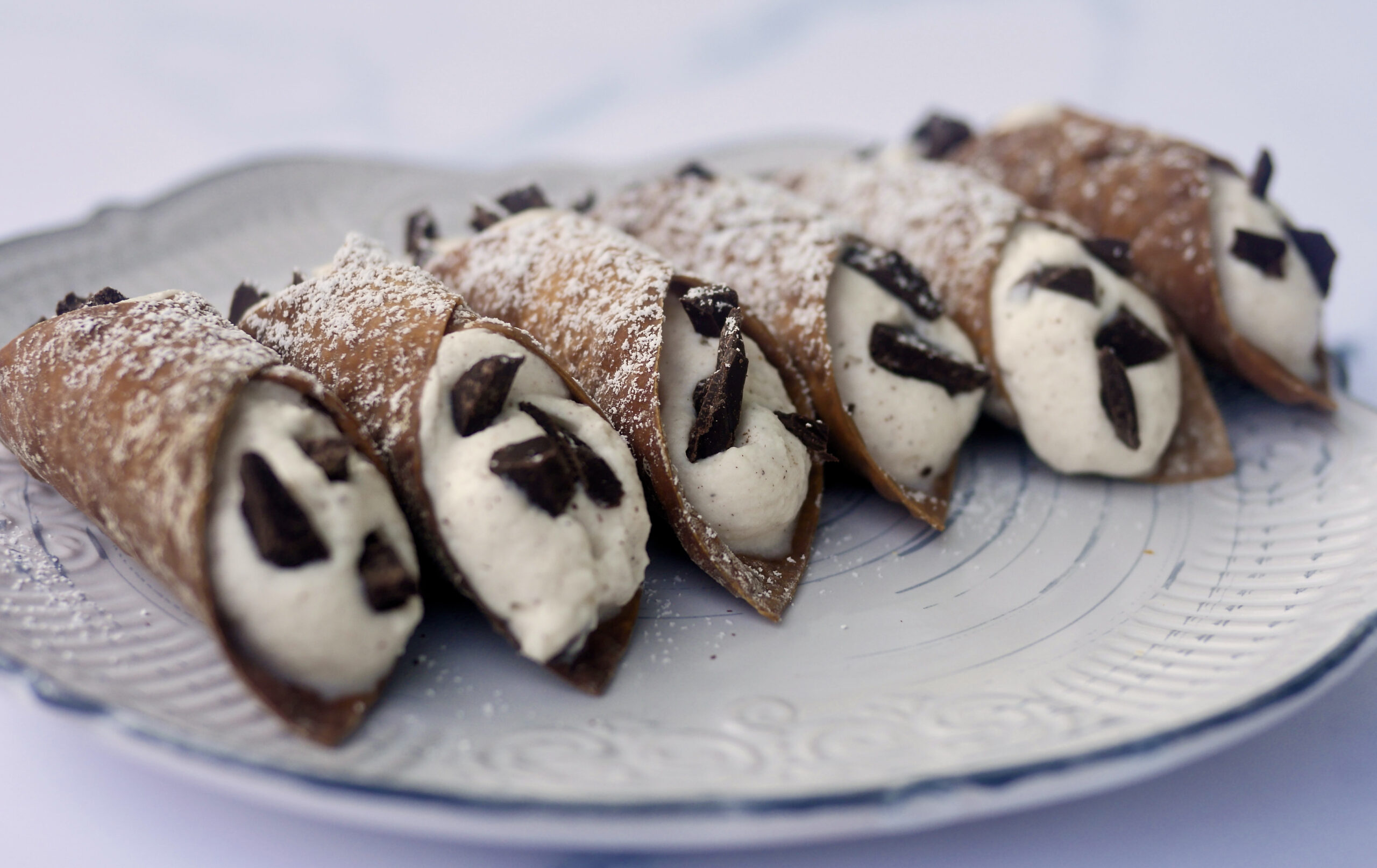 Cannoli, Irresistible treat, Creamy filling, Flaky pastry, 2560x1620 HD Desktop