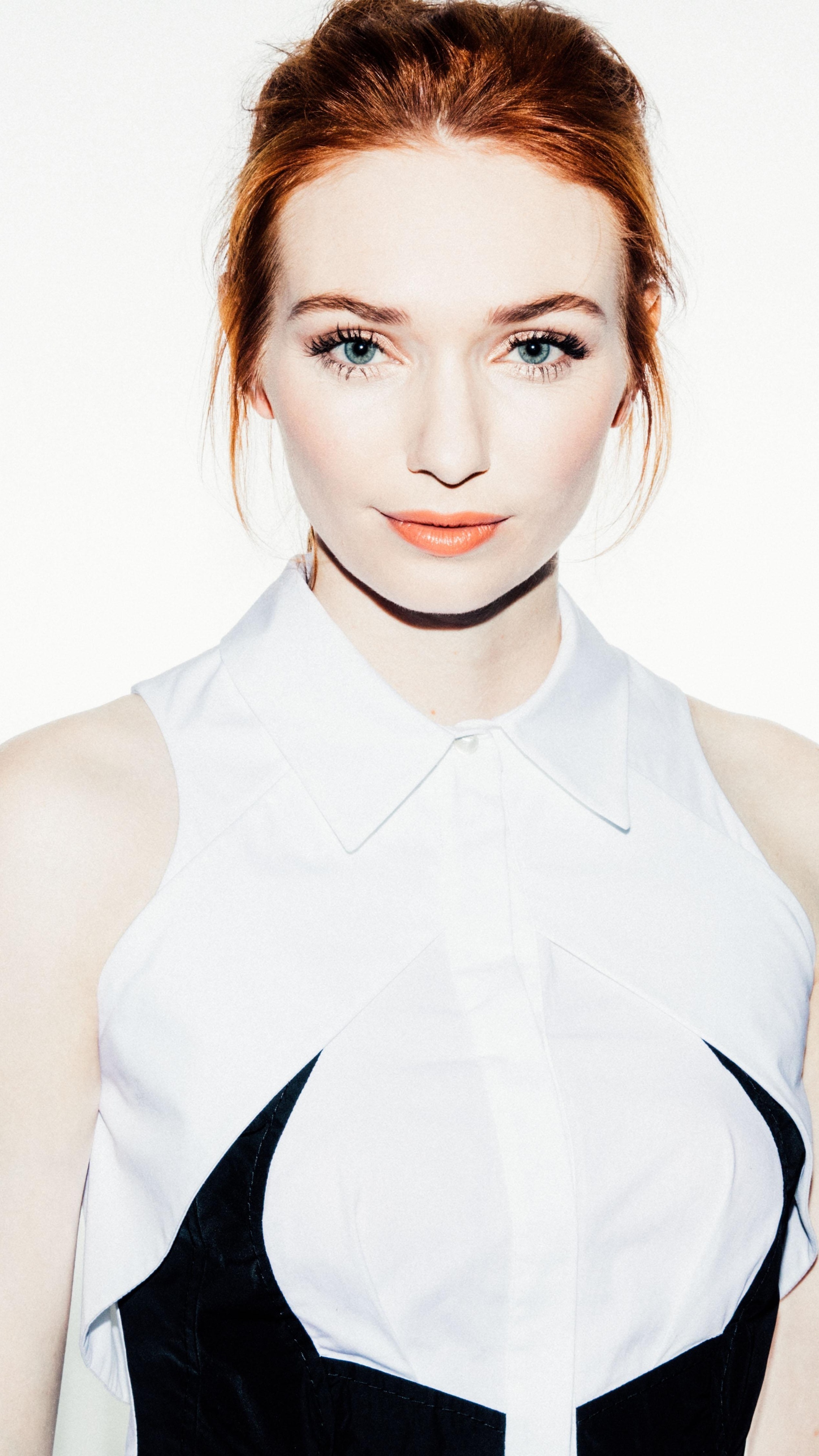 Eleanor Tomlinson, 2018 8K wallpapers, Xperia X, 2160x3840 4K Phone