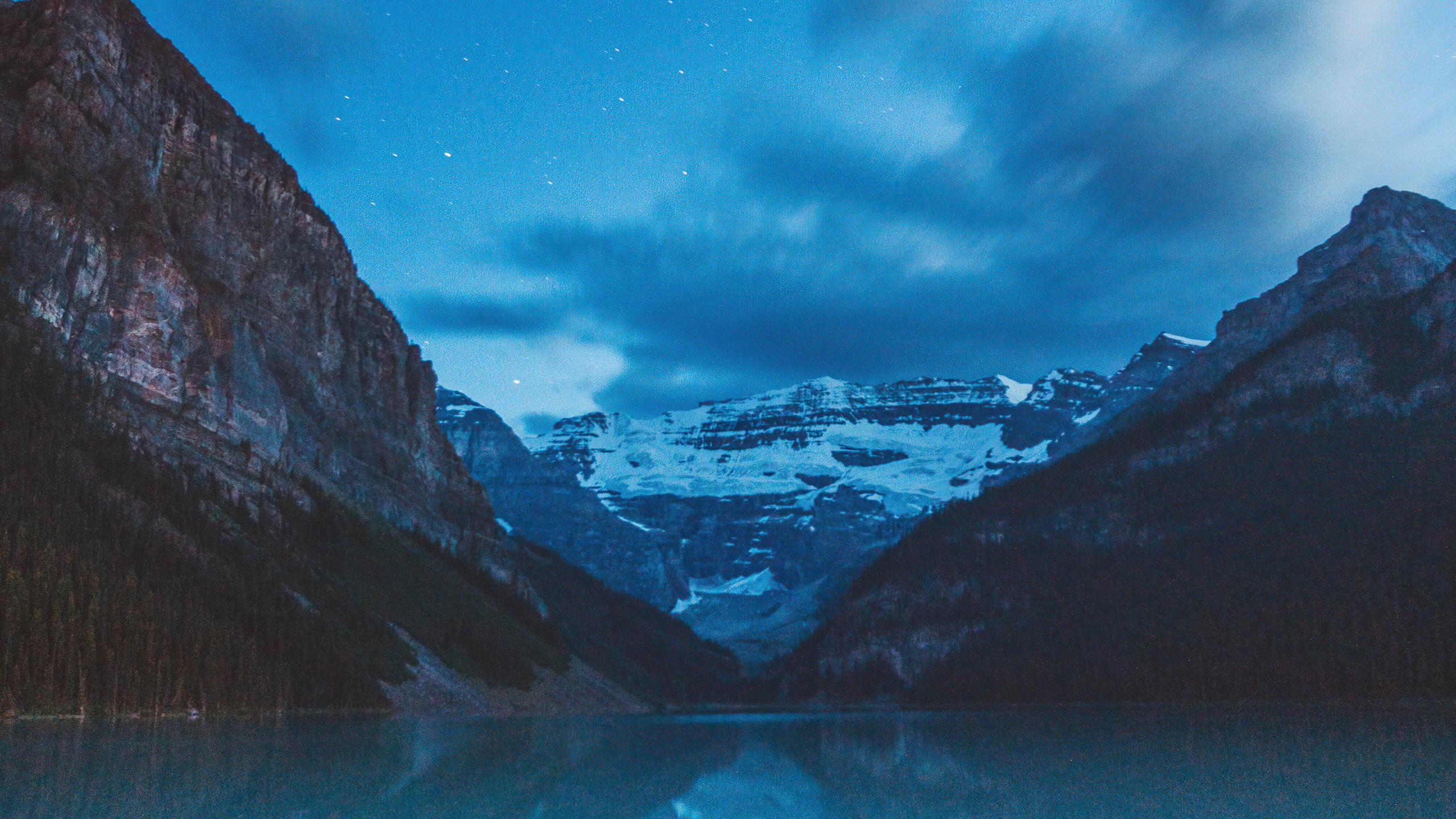 Lake Louise Canada view, 4K wallpapers, 2560x1440 HD Desktop