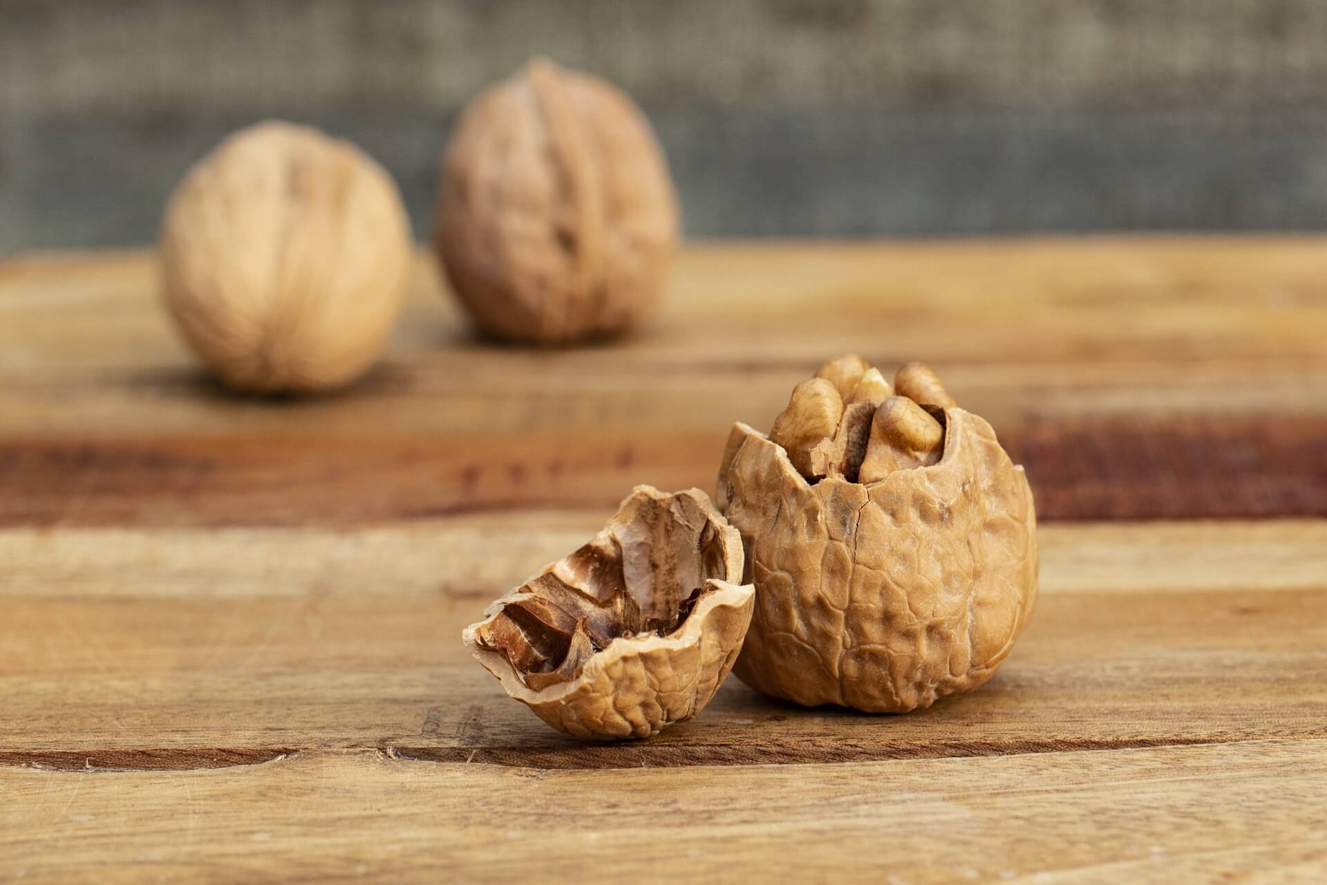 Walnuts (Food), Natural healing, Walnut peel, Nutritious fruit, 1920x1280 HD Desktop