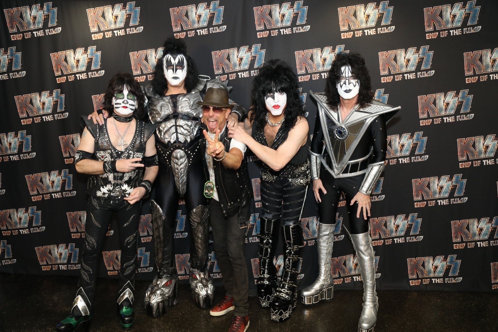 KISS Band, Heavy metal music, Artistic tribute, Metal enthusiasts, 2050x1370 HD Desktop