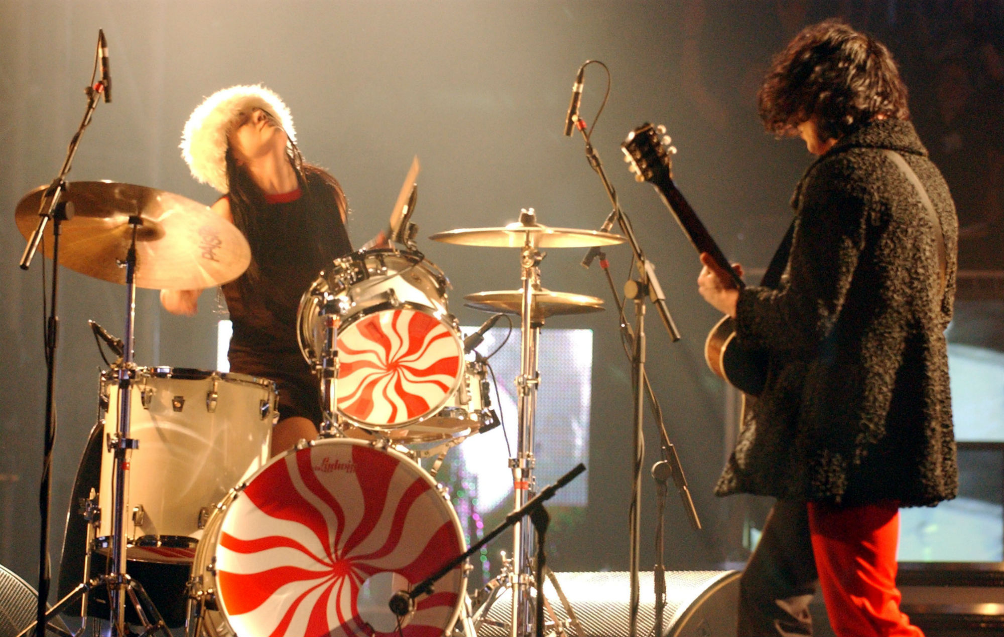 The White Stripes, Alternative rock classics, Unforgettable hits, O Globo, 2000x1270 HD Desktop