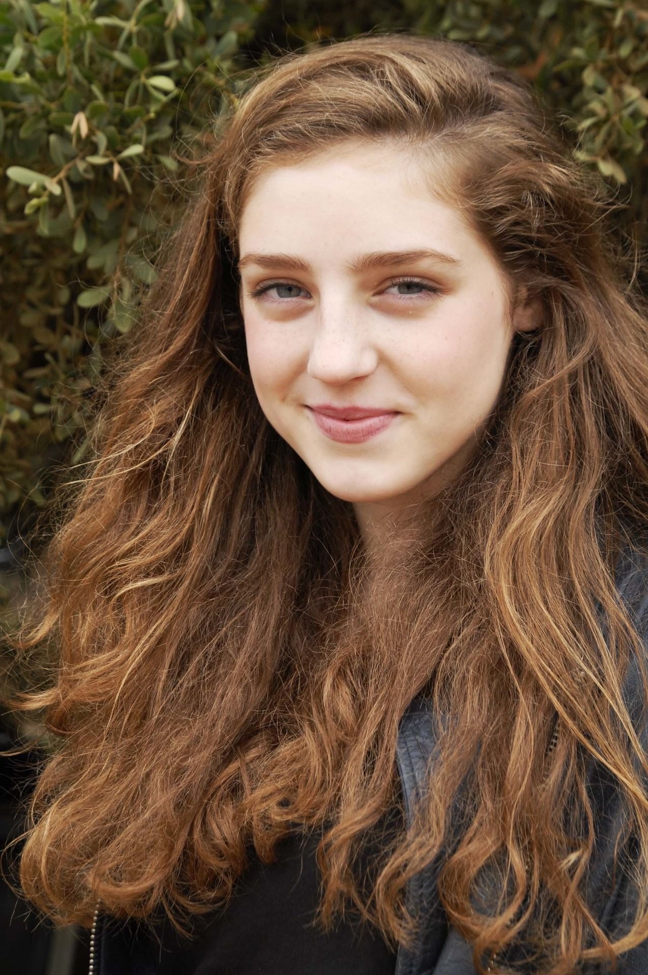 Birdy, Talented singer, Jasmine van den Bogaerde, Soulful melodies, 1280x1920 HD Phone