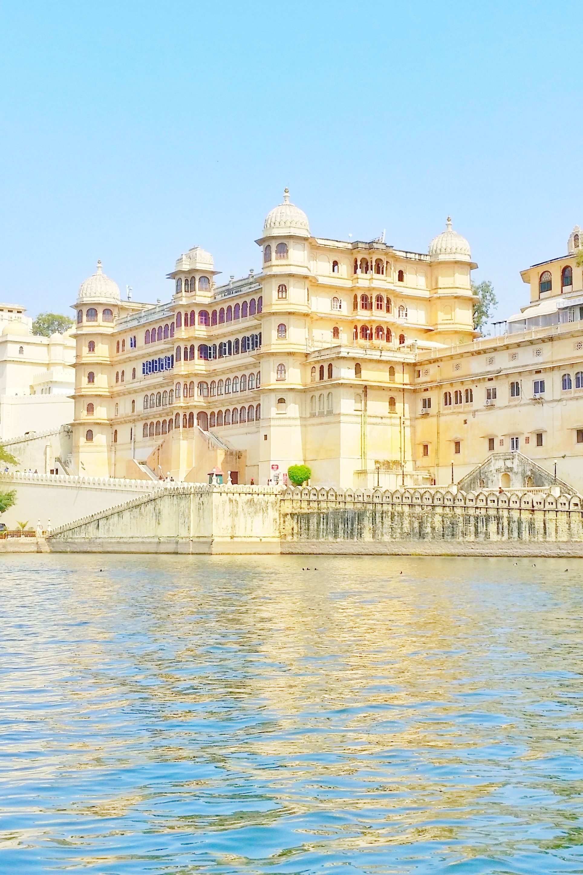 Lake Pichola, 3 days Udaipur itinerary, Backpacking Rajasthan India travel blog, 1930x2900 HD Phone