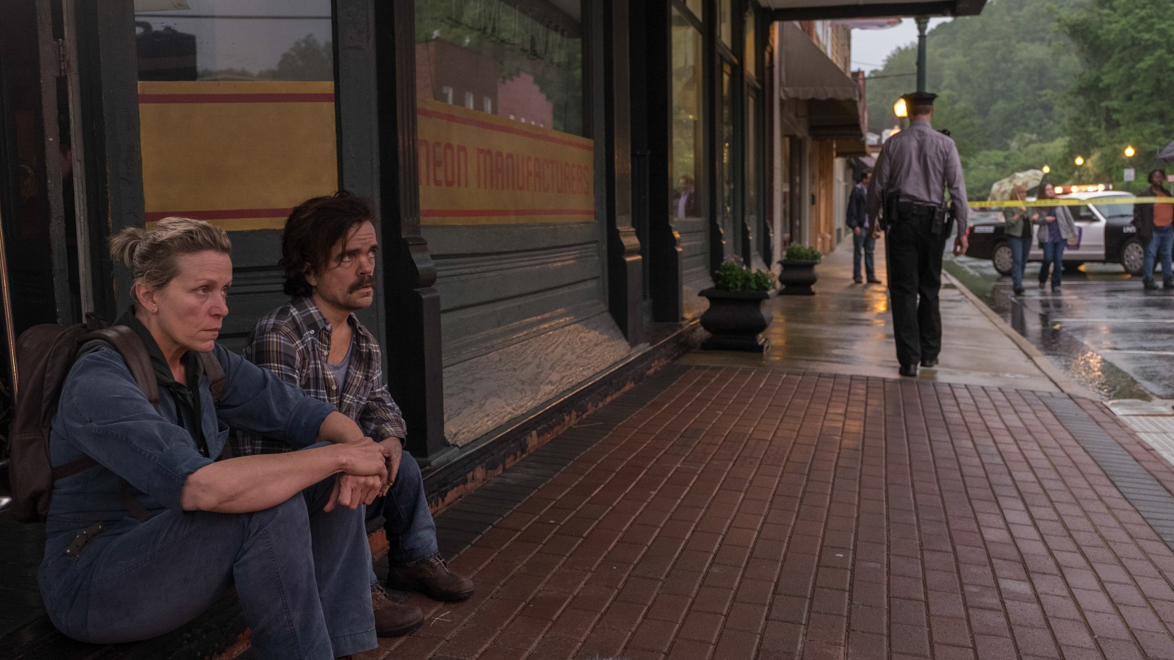 Billboards outside Ebbing Missouri, Watch three billboards, Soap2day for free, Online on iTunes, 3840x2160 4K Desktop