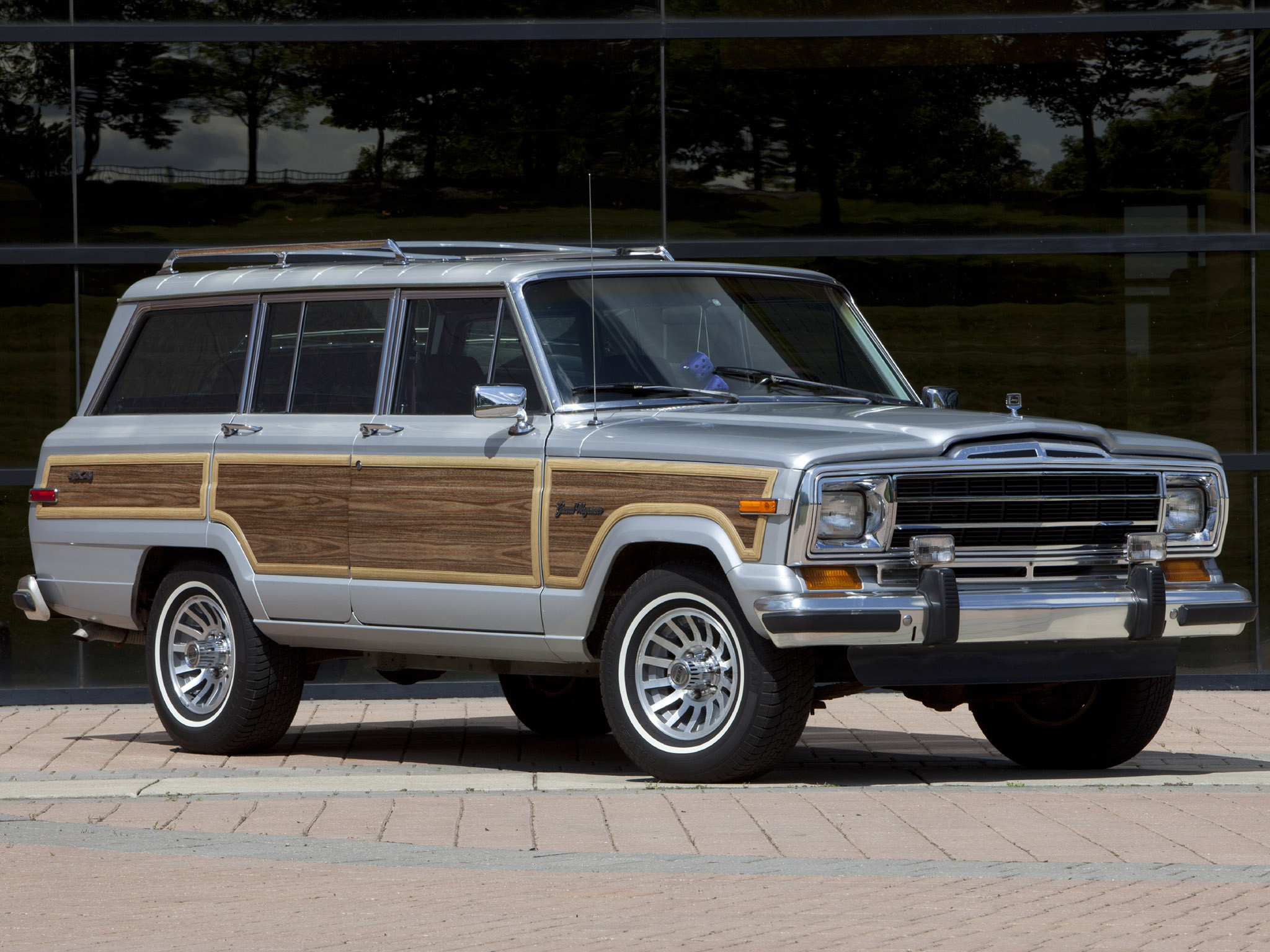 Vintage, Jeep Wagoneer Wallpaper, 2050x1540 HD Desktop