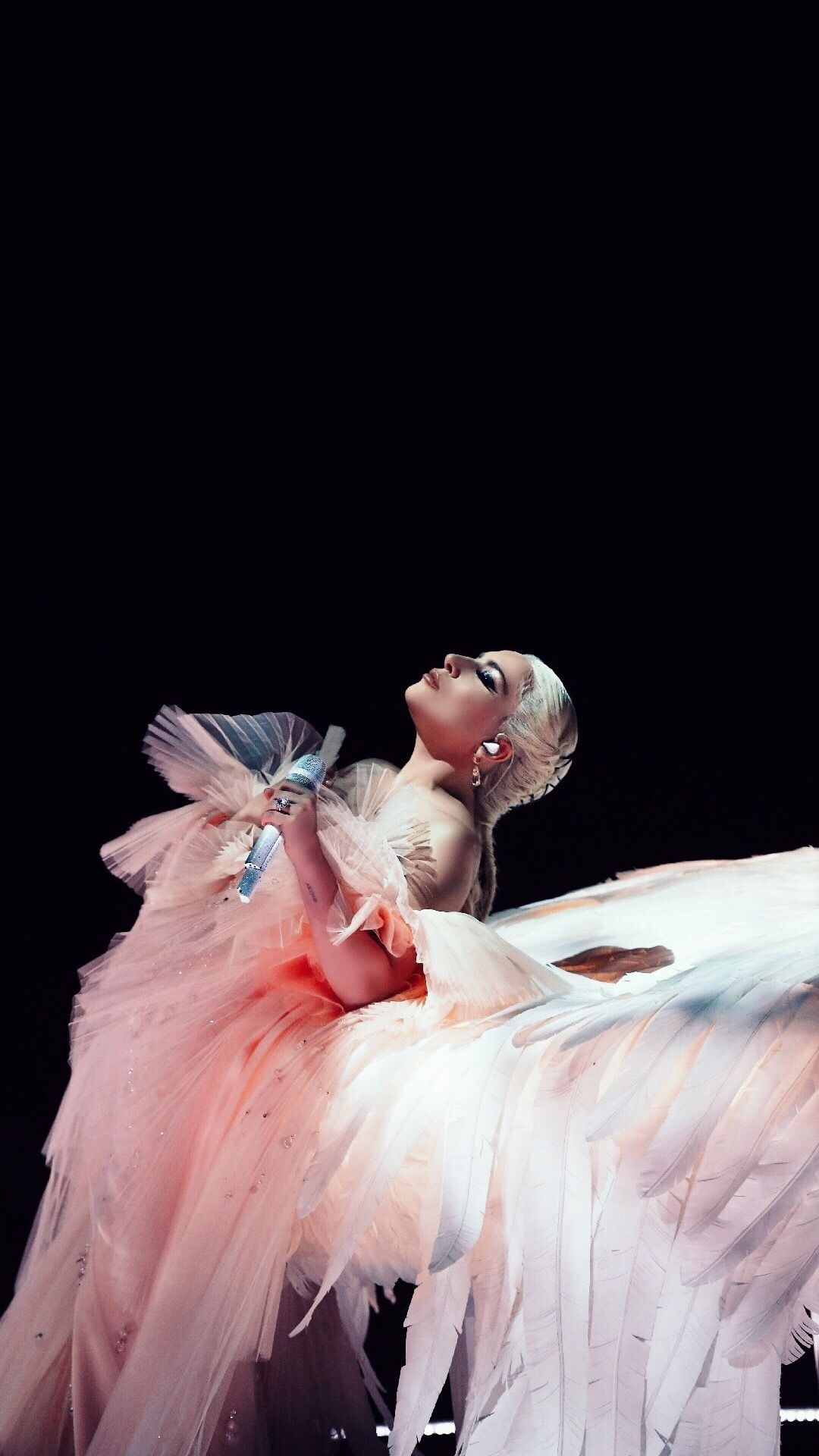 Lady Gaga, Grammy Awards, Spectacular photo, Artistic expression, 1080x1920 Full HD Phone