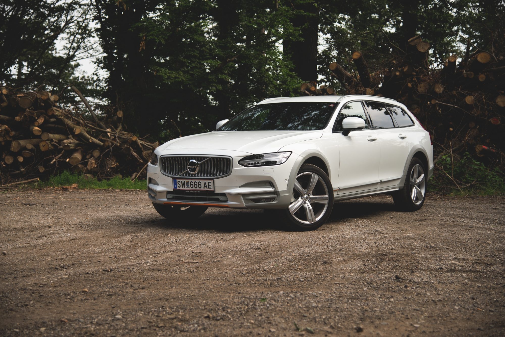 Volvo V90, Cross Country adventure, Ocean Race special edition, All-terrain capability, 2000x1340 HD Desktop