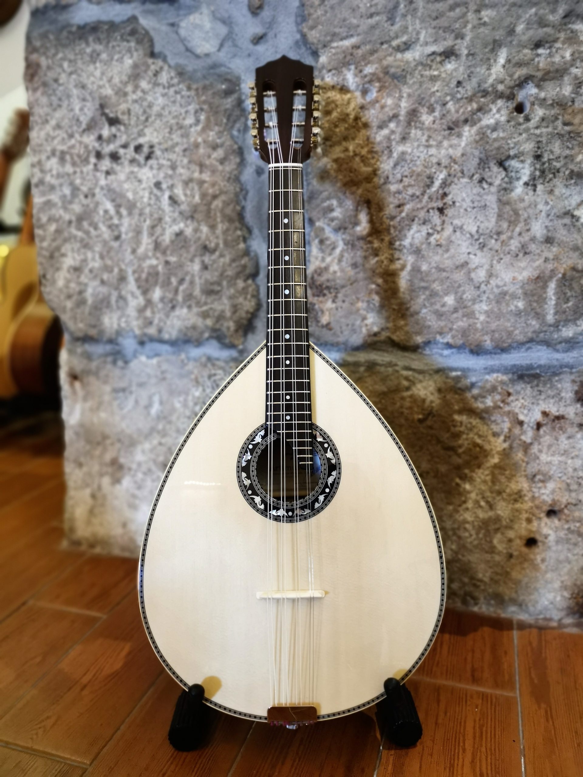 Mandola, Artimsica 63, Casa da guitarra, Musical elegance, 1920x2560 HD Phone