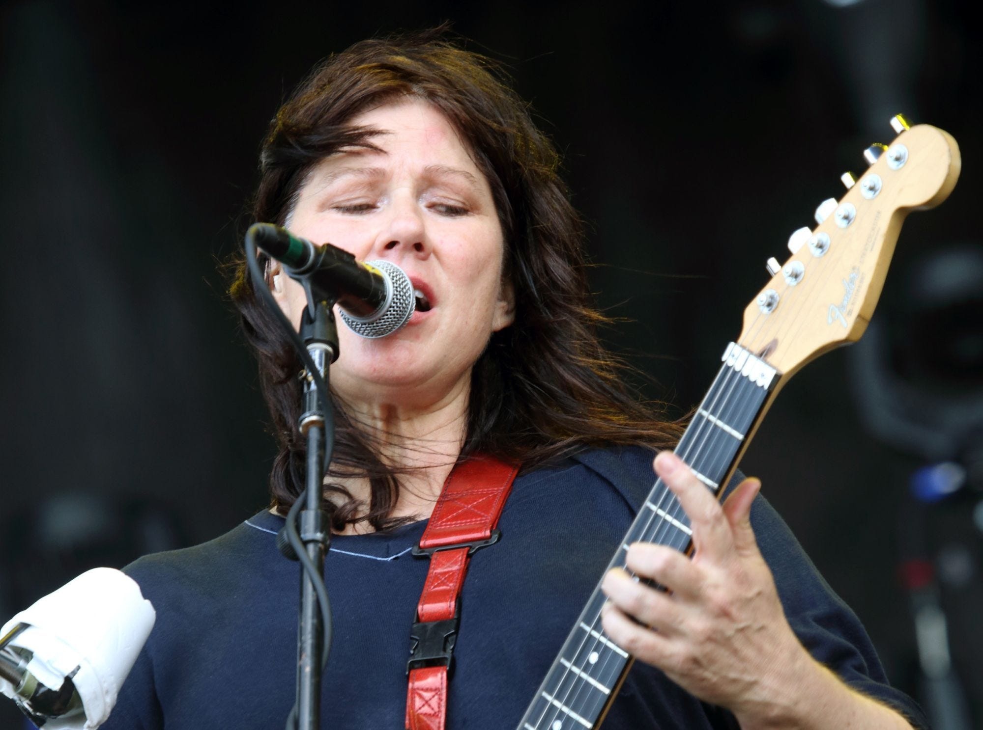 The Breeders, Kim Deal, Leaves The Pixies, 2000x1490 HD Desktop