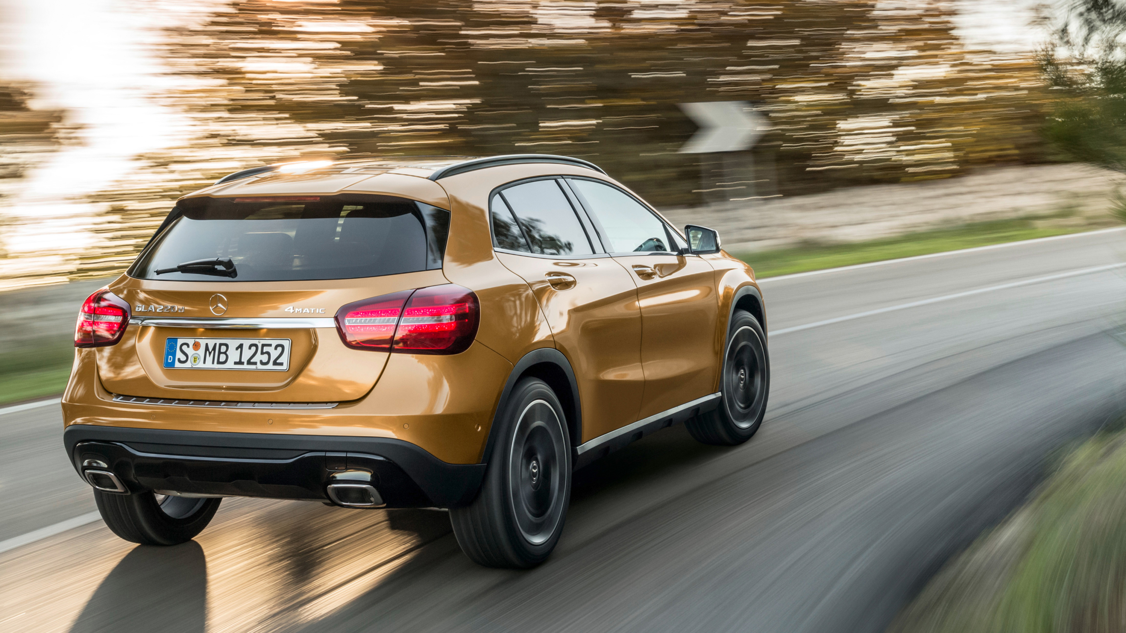 Mercedes-Benz GLA, High-performance vehicle, Dynamic driving experience, Comfortable cabin, 3840x2160 4K Desktop