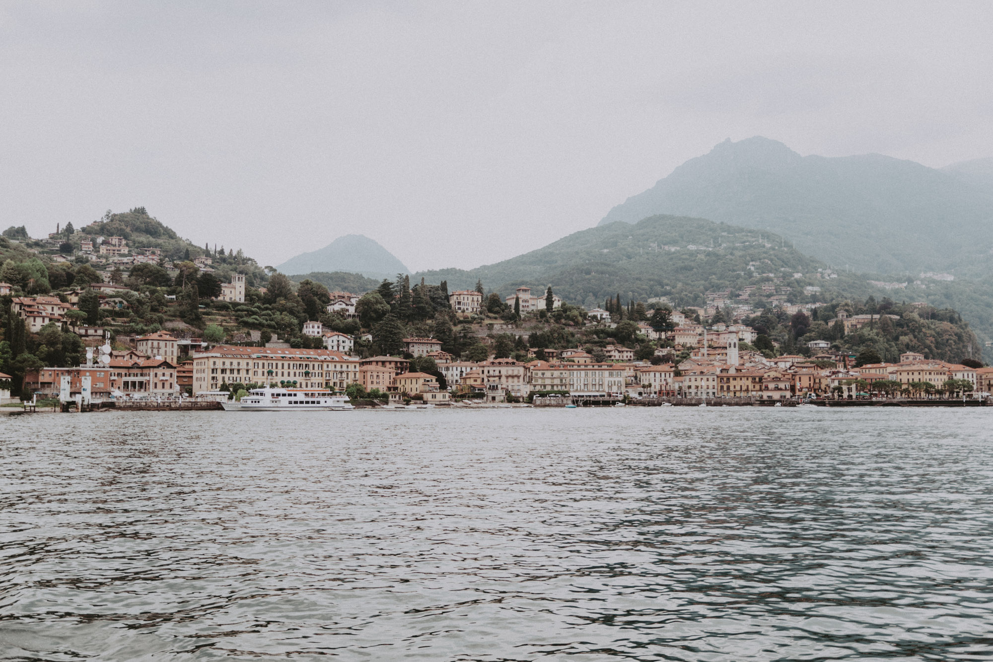 Lake Como visual diary, Enchanting beauty, Memorable travel moments, Tranquil escape, 2000x1340 HD Desktop