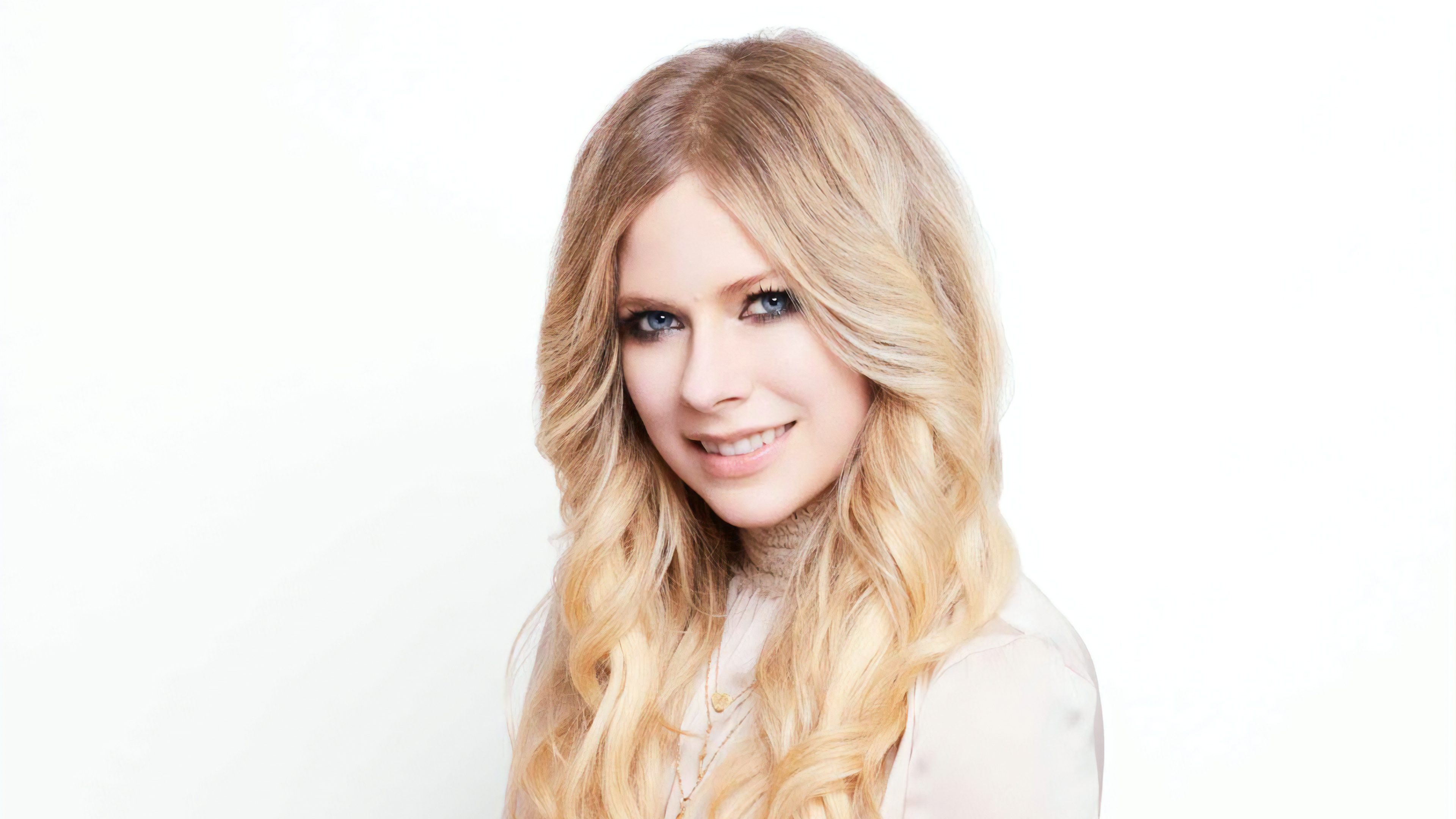 Cosmopolitan, Avril Lavigne Wallpaper, 3840x2160 4K Desktop