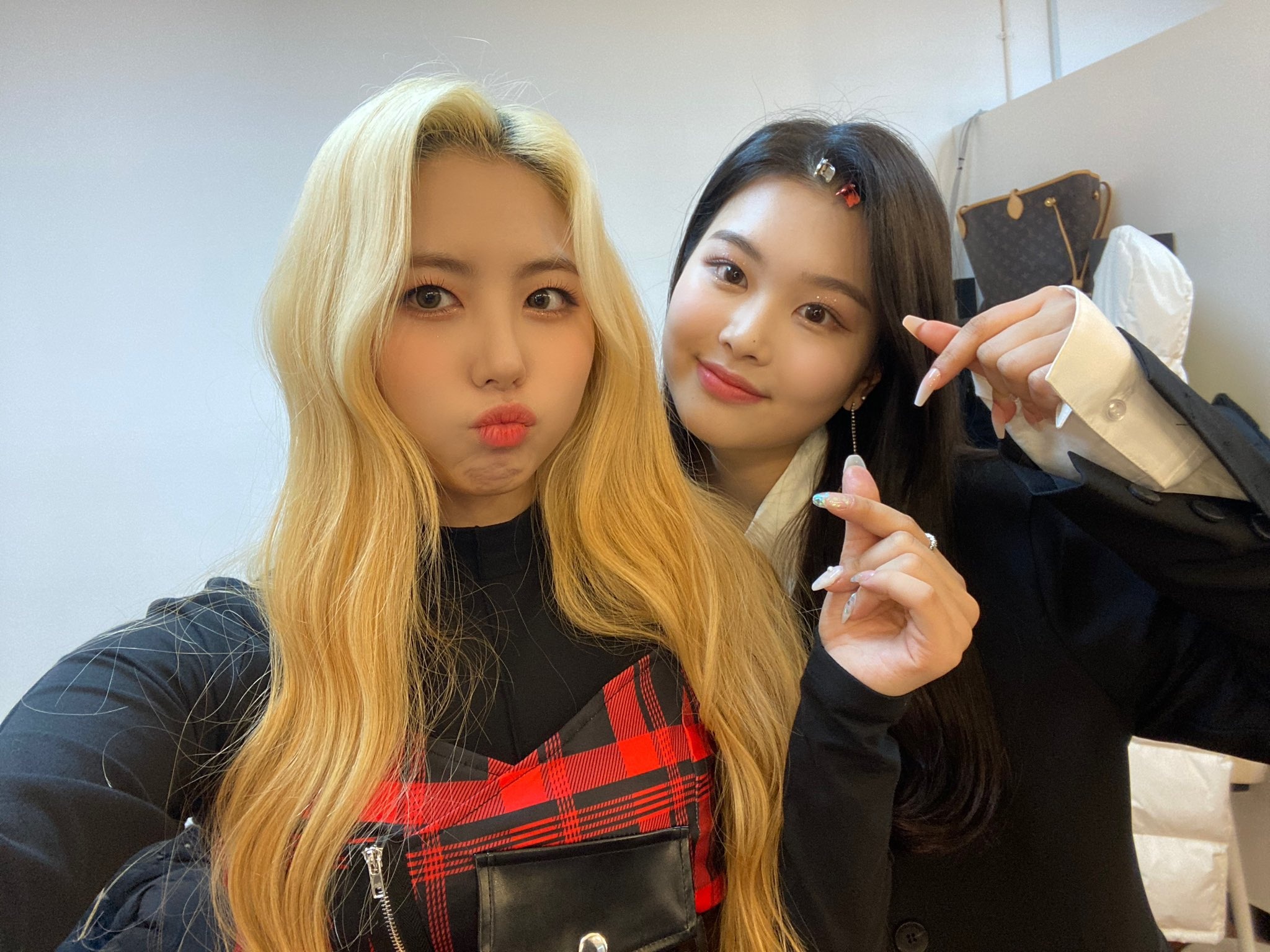 Ireh and Swan - PURPLE KISS Photo 44064049 - Fanpop 2050x1540