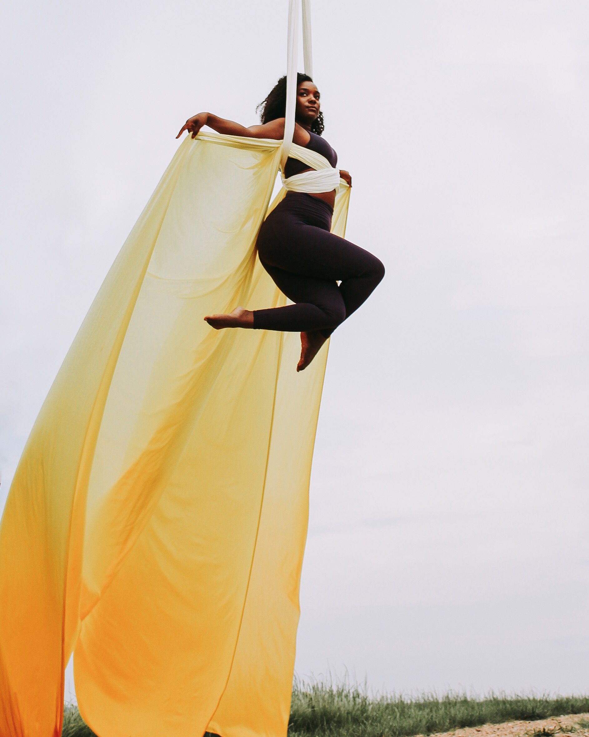 Ombr yellow aerial silks, Aerial dance, Aerial acrobatics, Dynamic movements, 1890x2360 HD Phone