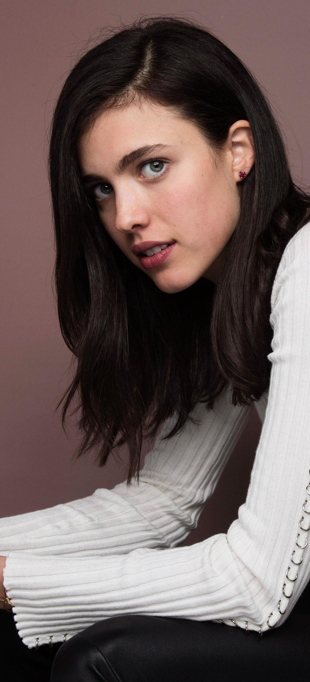 Margaret Qualley Phone Wallpaper 1230x2700