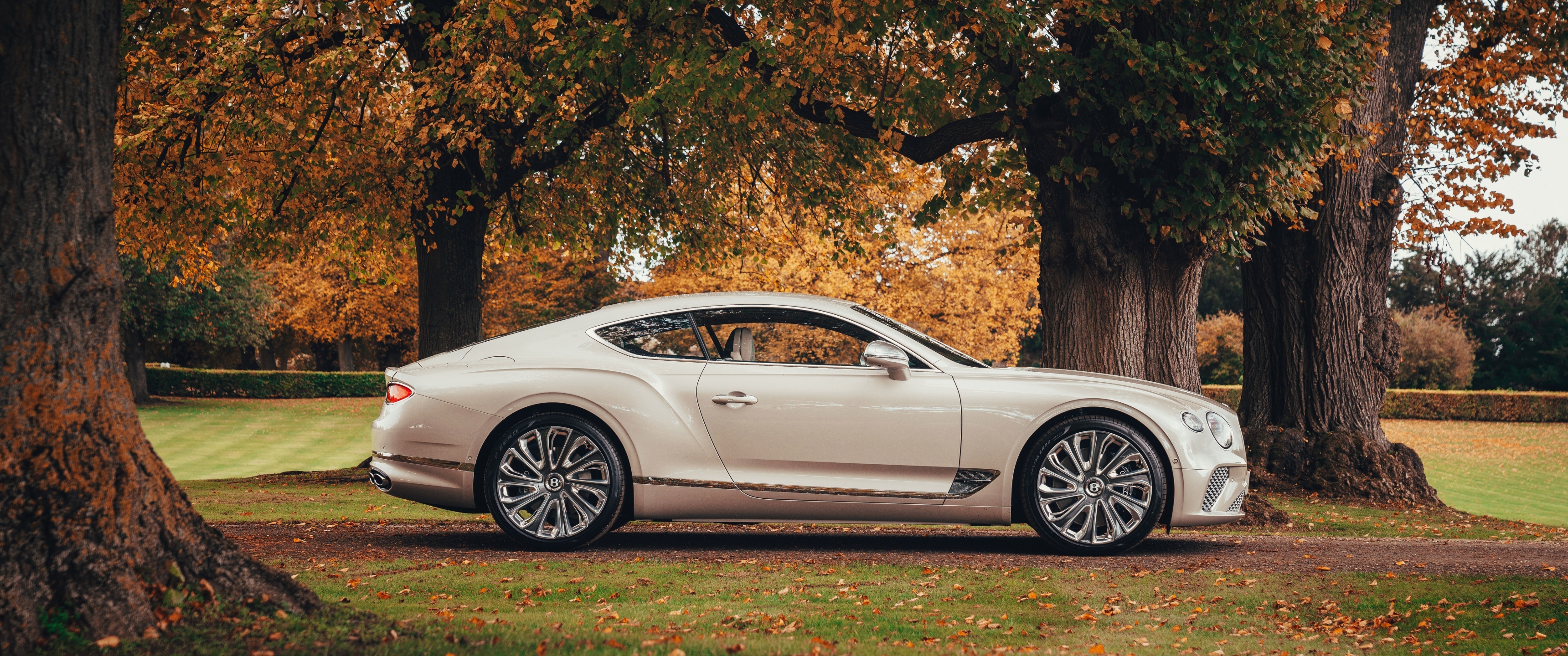 Bentley Continental, Mulliner wallpaper, Luxury car, 2020 model, 3440x1440 Dual Screen Desktop