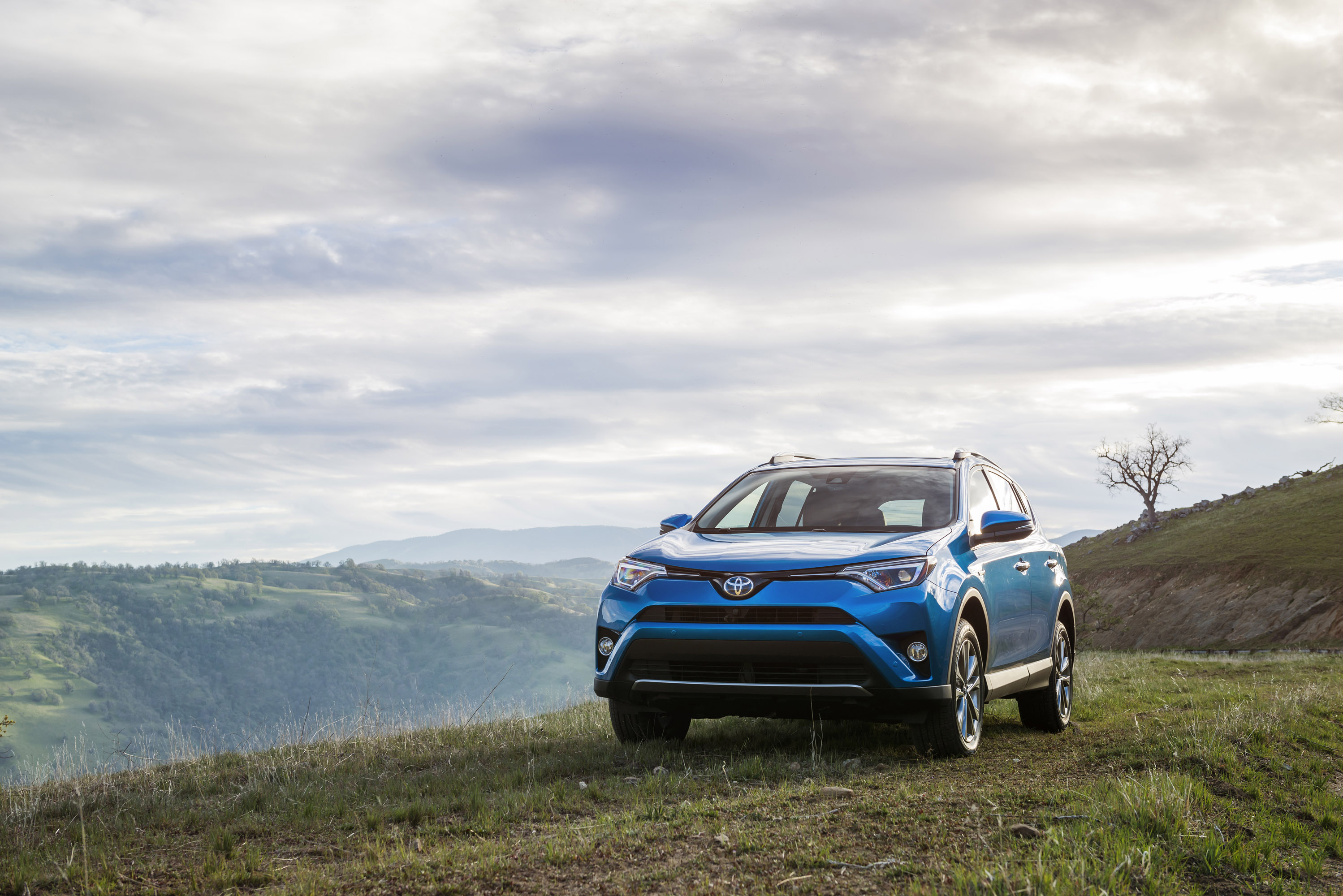 Hybrid 2016 Front View, Toyota RAV4 Wallpaper, 3000x2000 HD Desktop