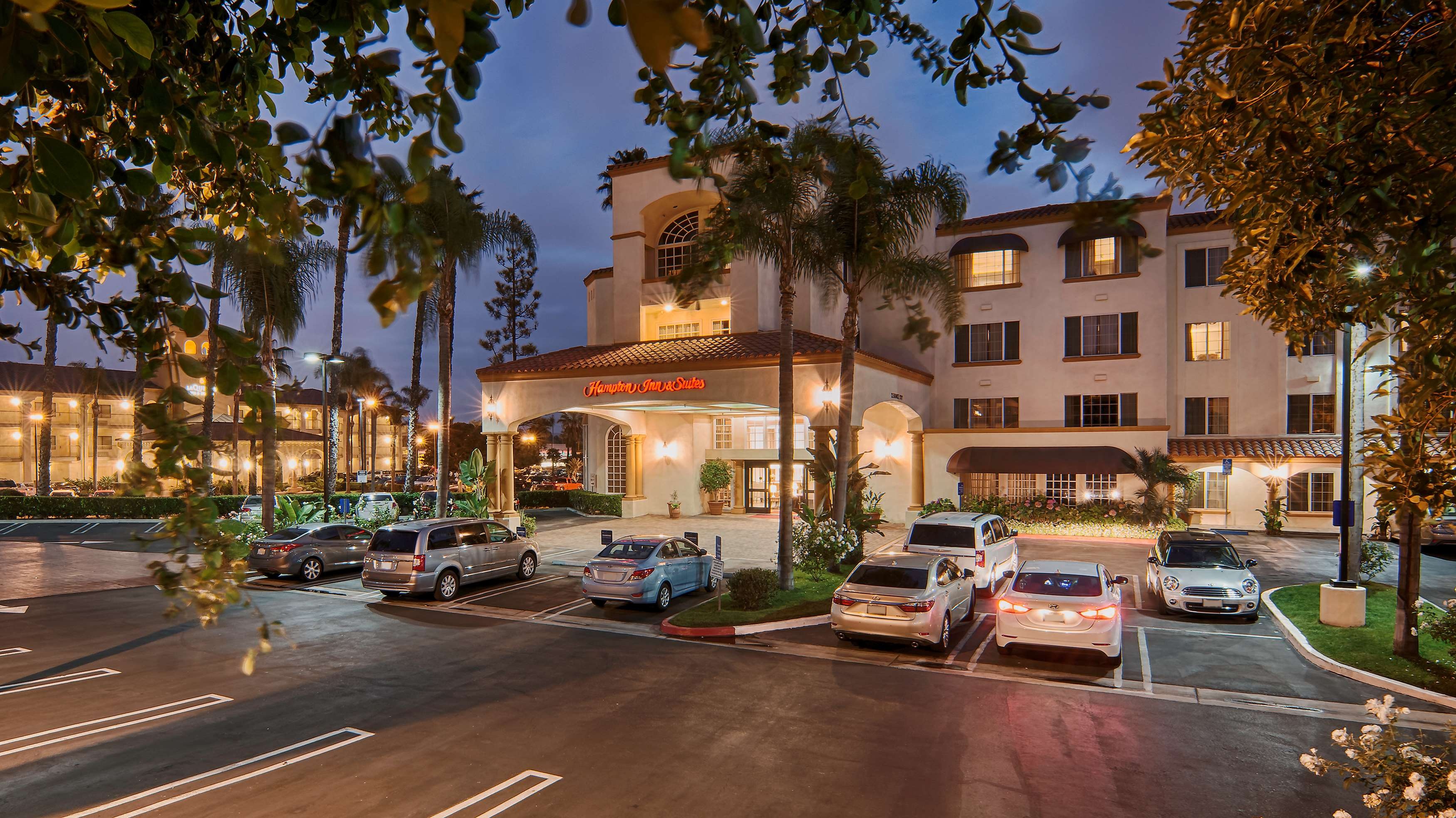Santa Ana, California travels, Hampton Inn & Suites, Santa Ana Airport, 3500x1970 HD Desktop