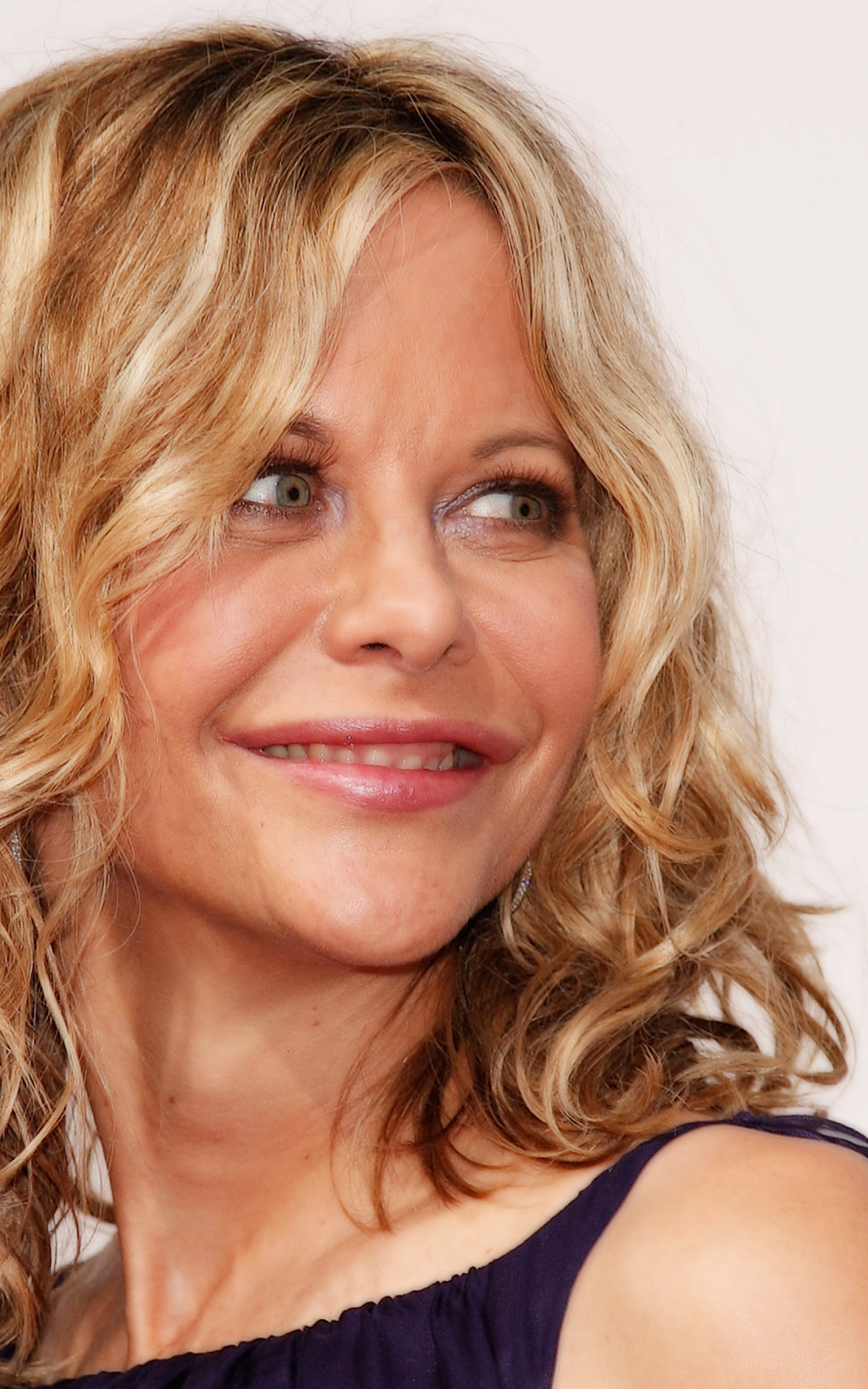 Meg Ryan, Trendy wallpapers, Desktop mobile tablet, Hair styles, 1200x1920 HD Phone