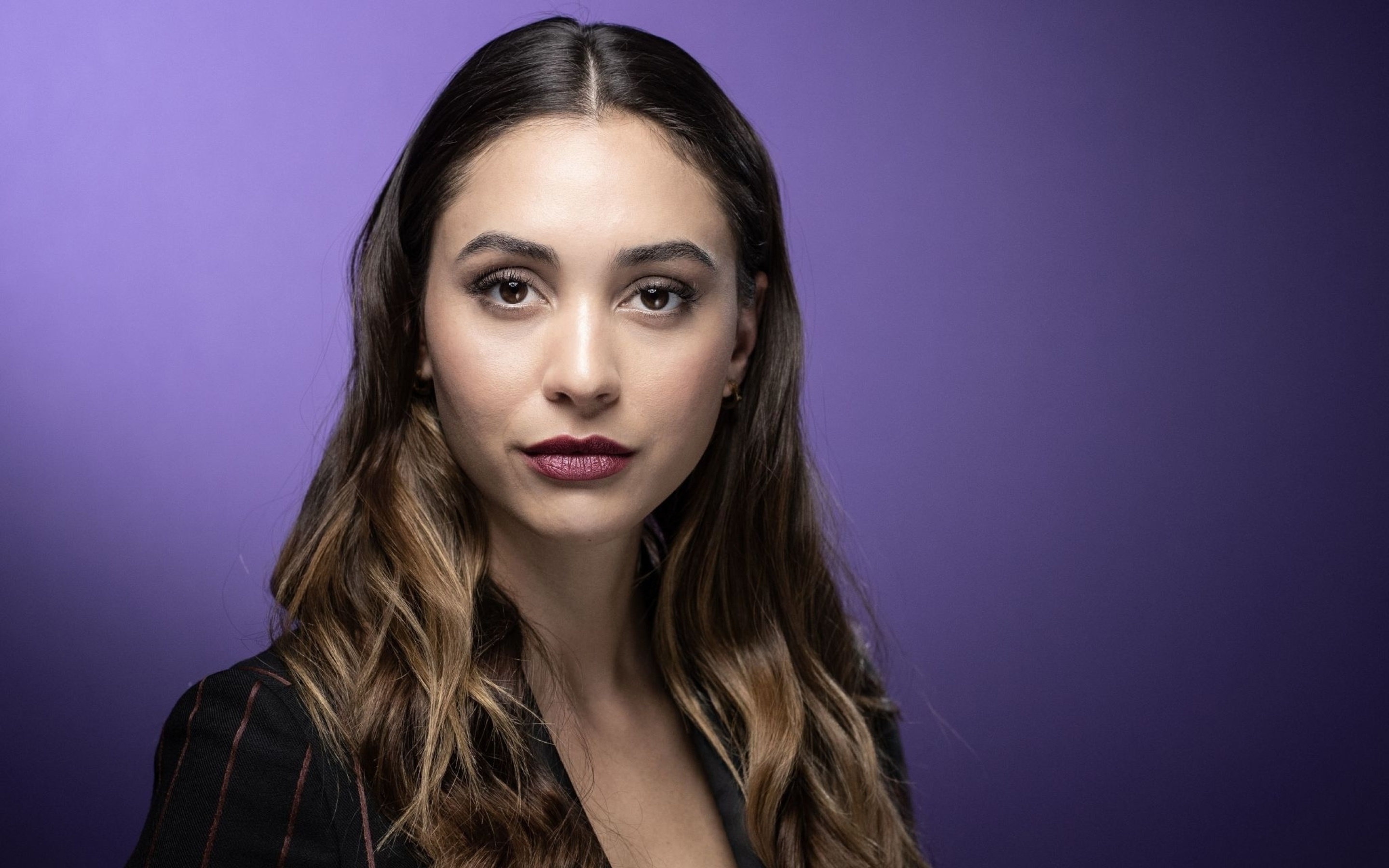 10 Lindsey Morgan wallpapers, TV show character, Iconic poses, Fan favorites, 2880x1800 HD Desktop