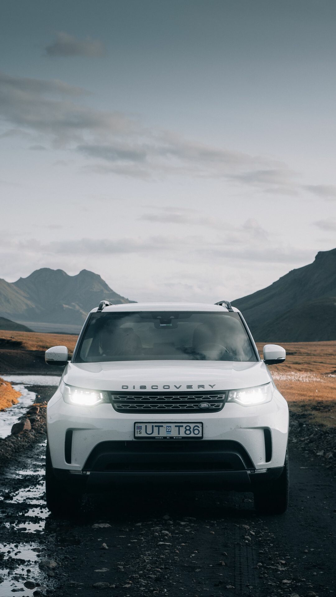 Land Rover Discovery, 4K HD wallpapers, 1080x1920 Full HD Phone