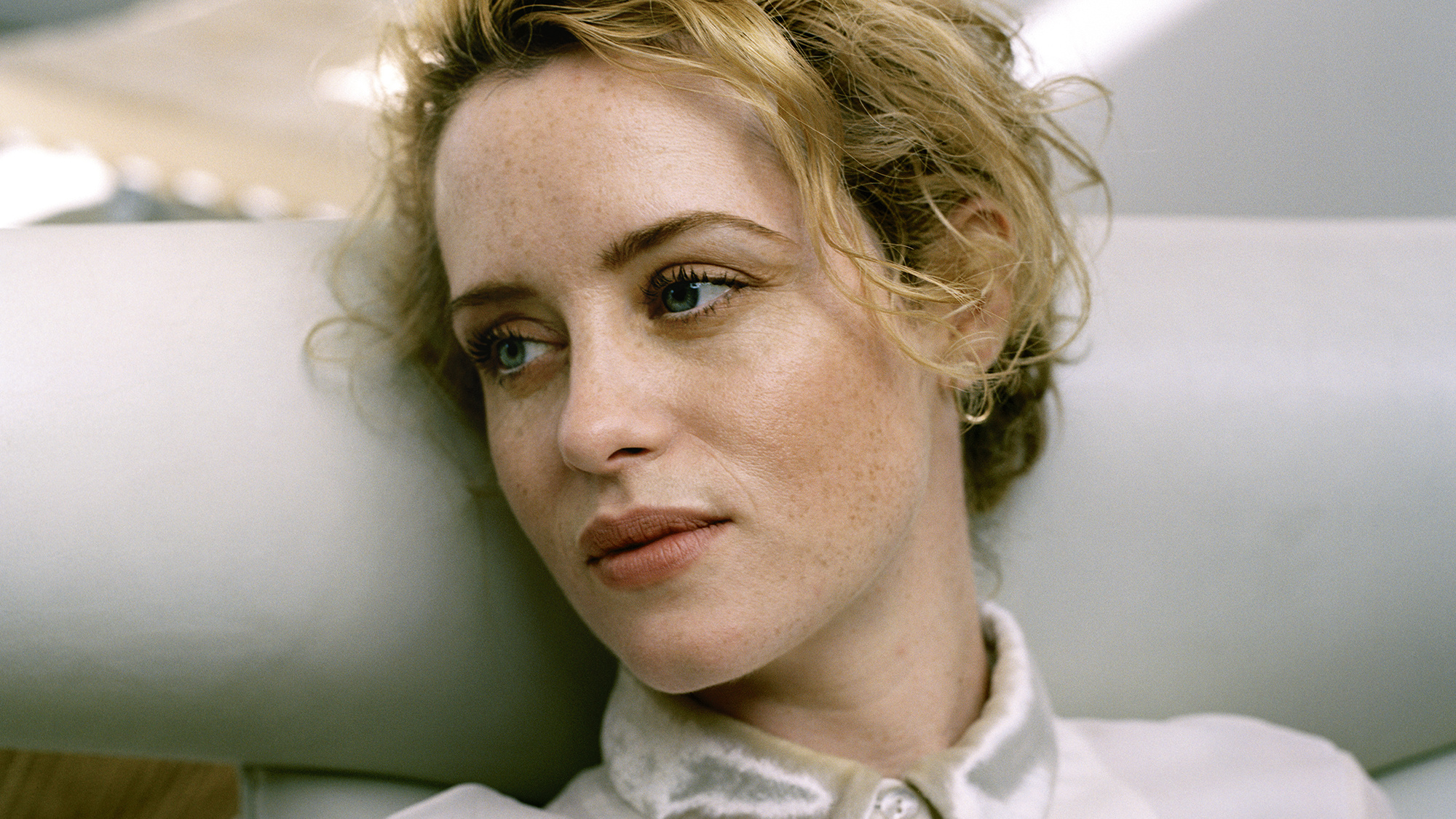 Claire Foy, Movies star, Striking portrait, Picture-perfect, 2000x1130 HD Desktop