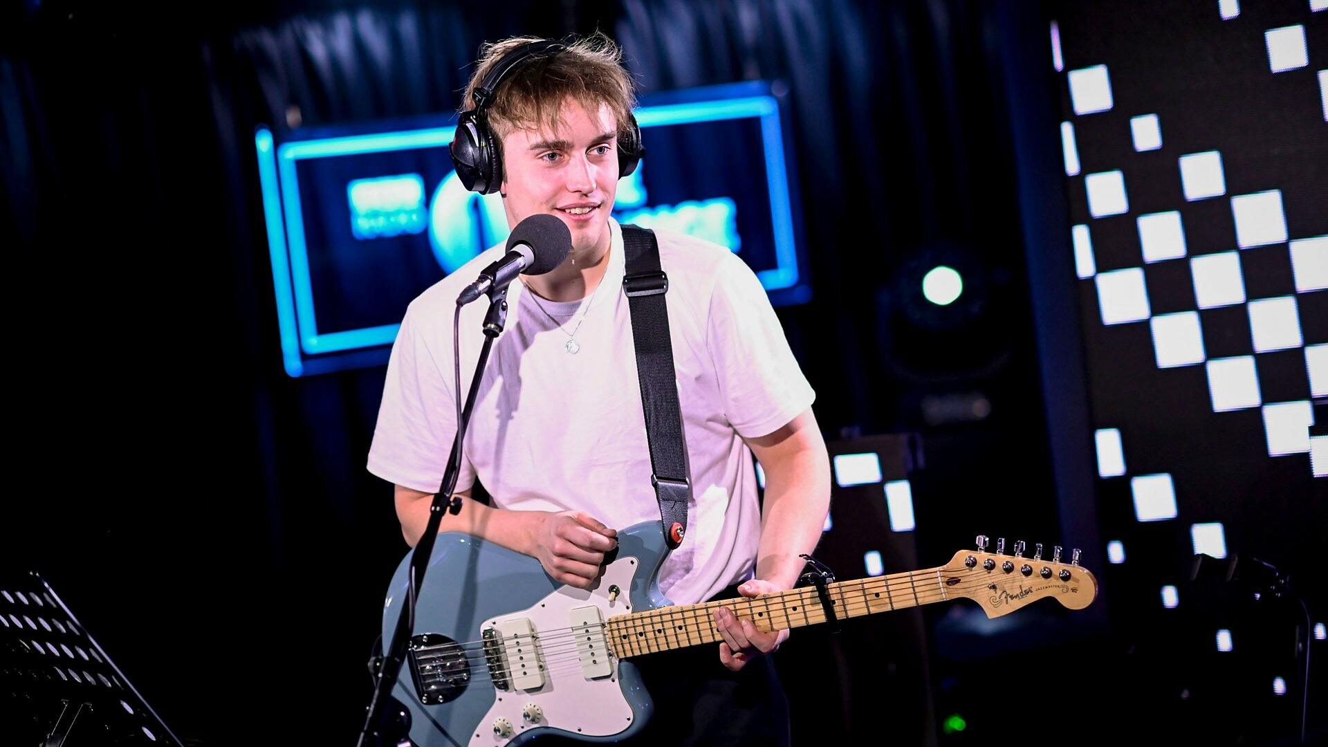 Sam Fender, BBC, Ariana Grande, Video, 1920x1080 Full HD Desktop