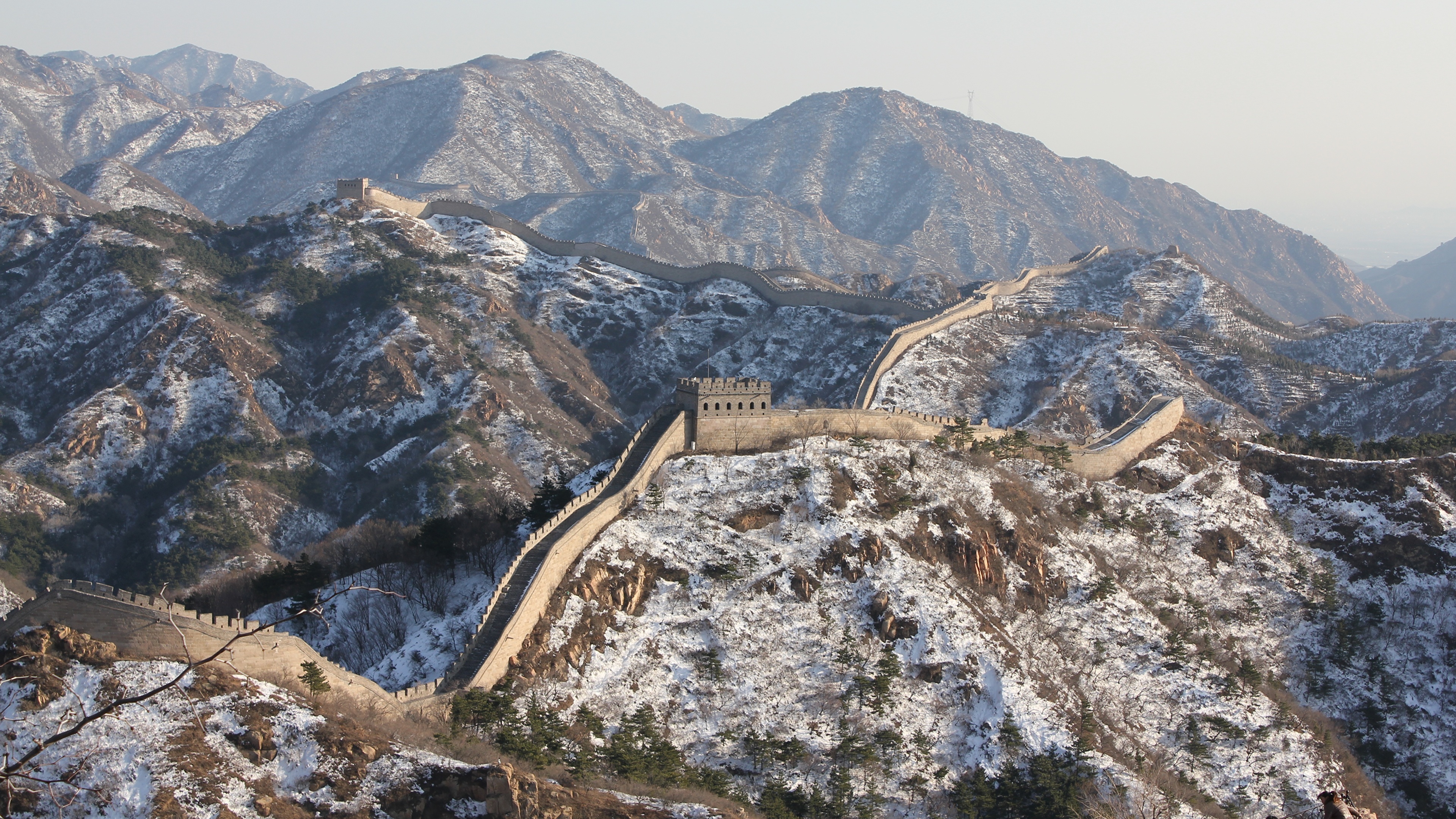 Winter wonderland, Snow-covered mountains, Great Wall in snow, China's scenic beauty, 3840x2160 4K Desktop