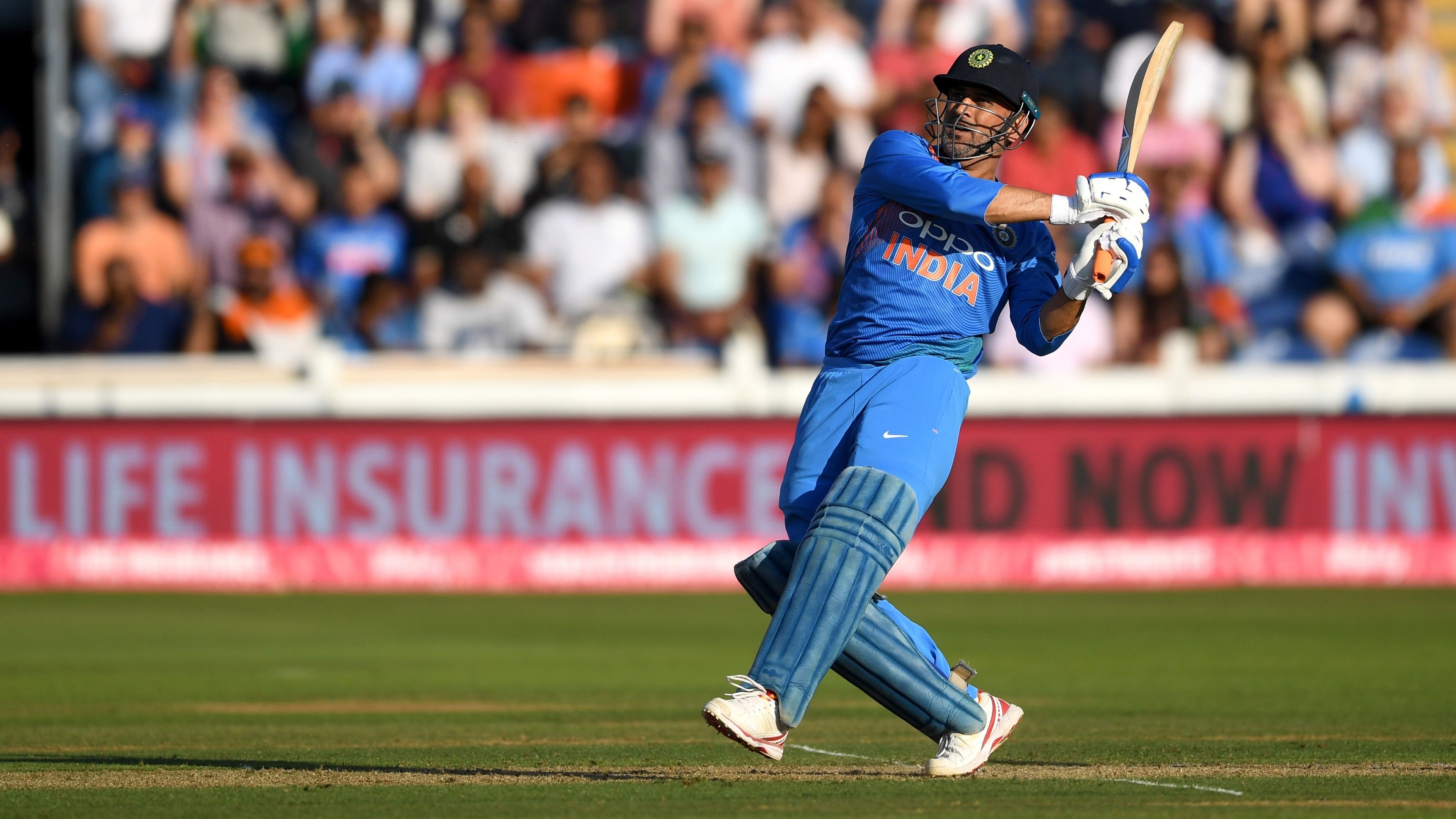 Mahendra Singh Dhoni, India cricket team jersey, LIFE INSURANCE signage, 4K Desktop wallpaper
