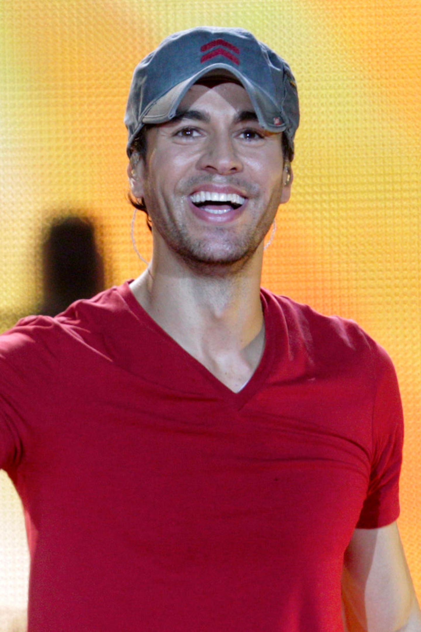 Enrique Iglesias, Steckbrief, News, Bilder, 1440x2160 HD Phone