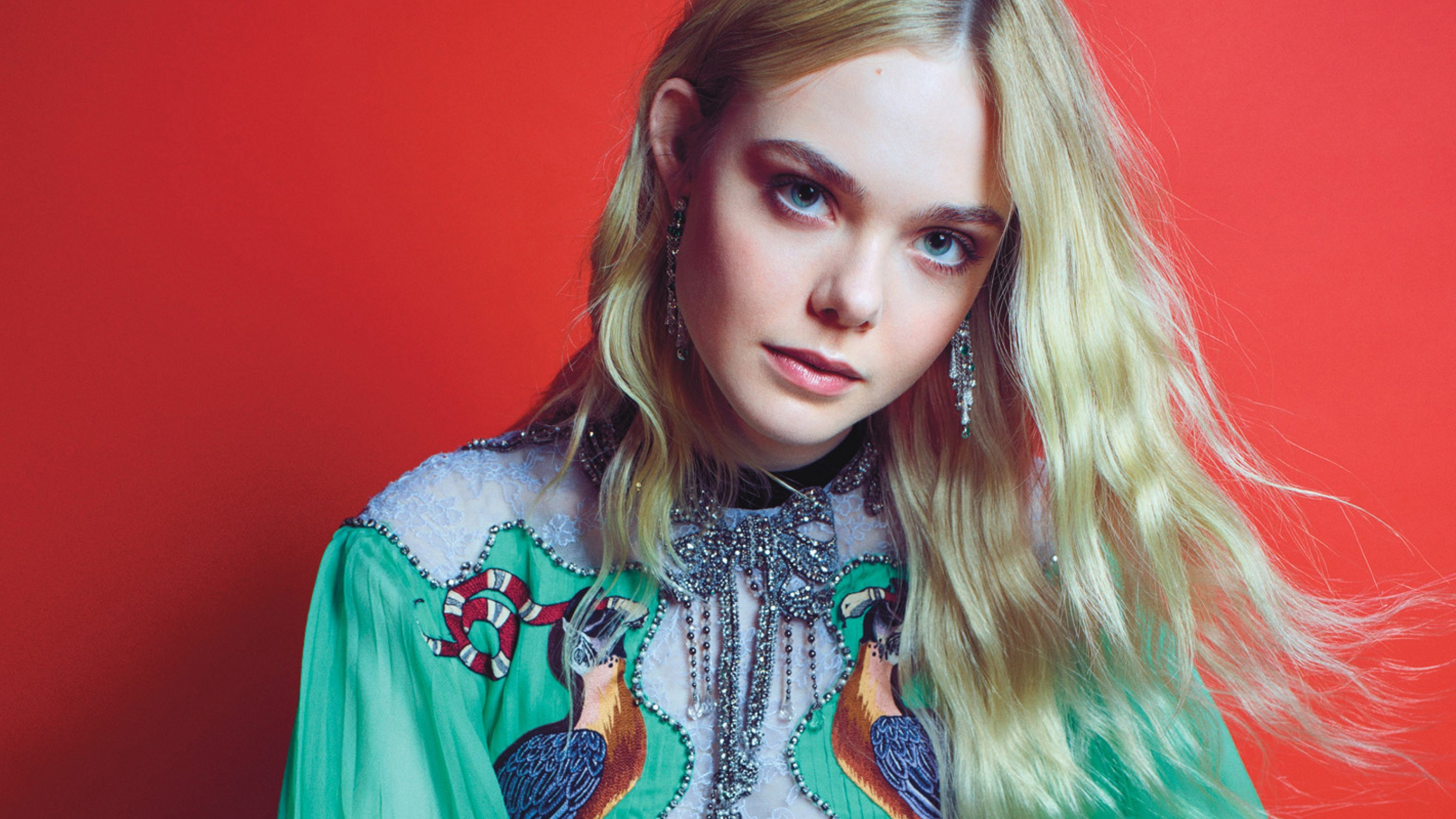 Elle Fanning, Blonde Actress, UHD TV, Download, 3840x2160 4K Desktop