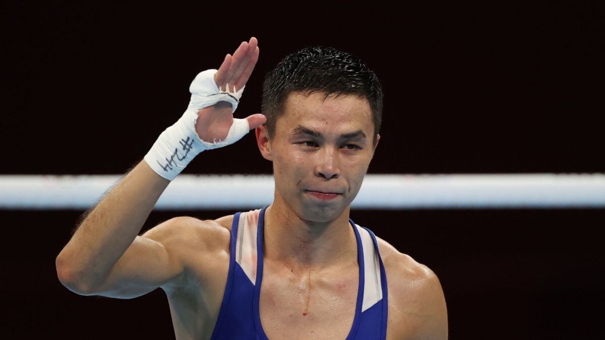 Saken Bibossinov, Flawless technique, Boxing master, Triumph in the ring, 1200x680 HD Desktop