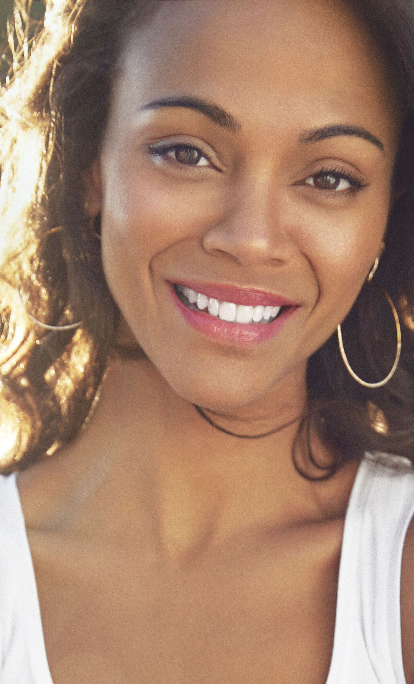 Zoe Saldana, Women's Health, Smile, 2018, 1440x2390 HD Phone