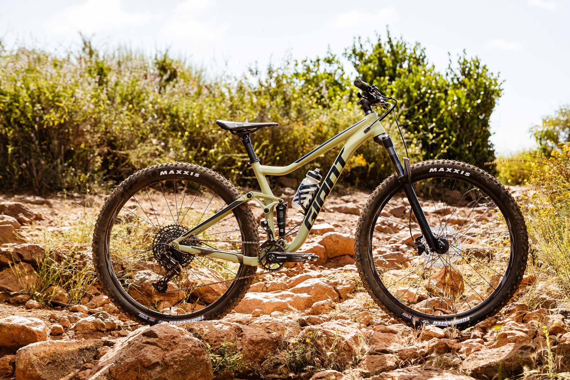 Stance 29 1, Giant Bikes Wallpaper, 1920x1290 HD Desktop