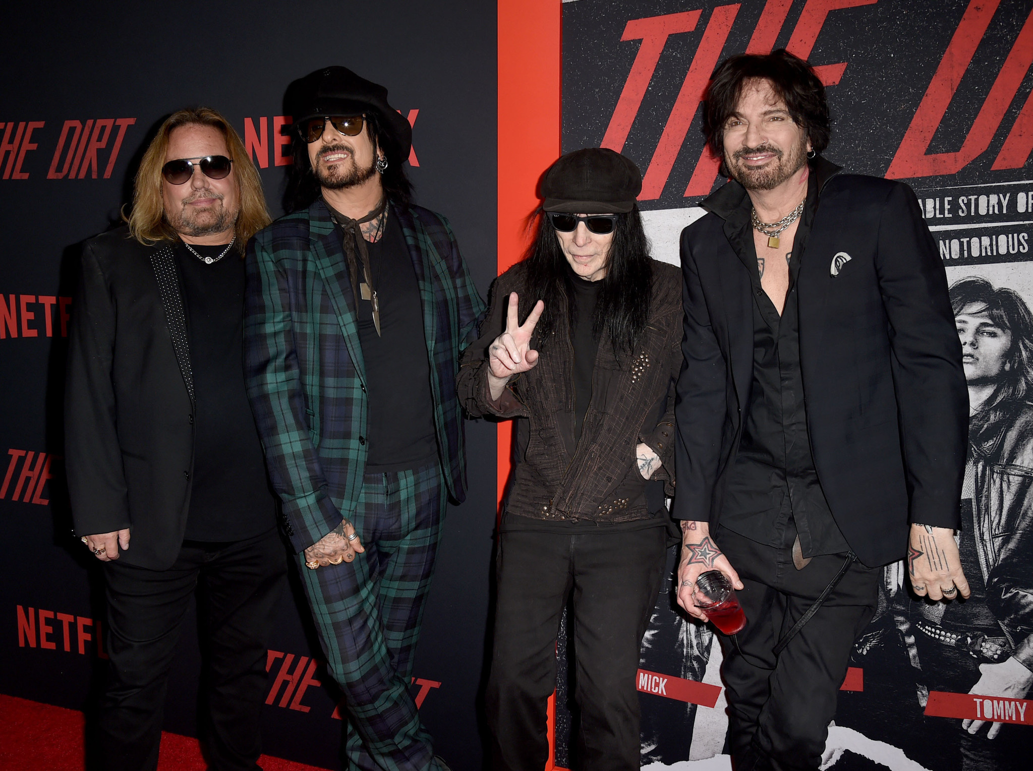 Mick Mars, The Dirt, Warts and all, Rock and roll lifestyle, 2050x1530 HD Desktop