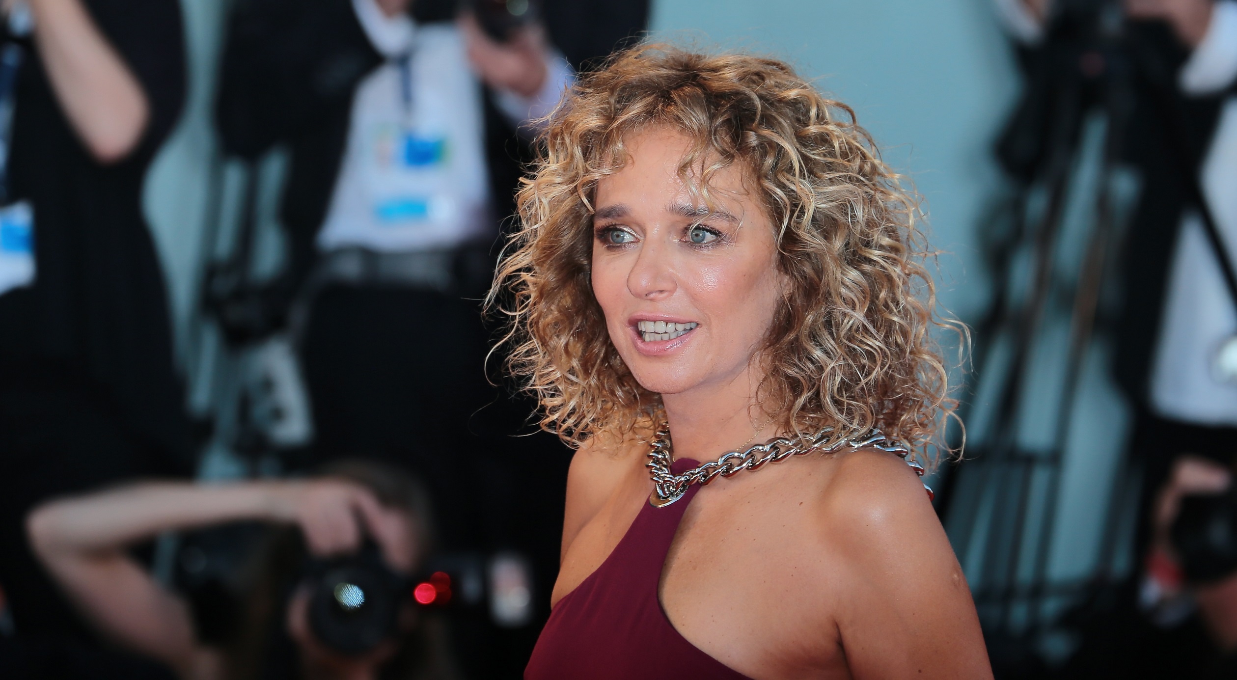 Valeria Golino movies, Valeria Golino wallpapers, Ethan Cunningham, Wallpaper showcase, 2520x1390 HD Desktop