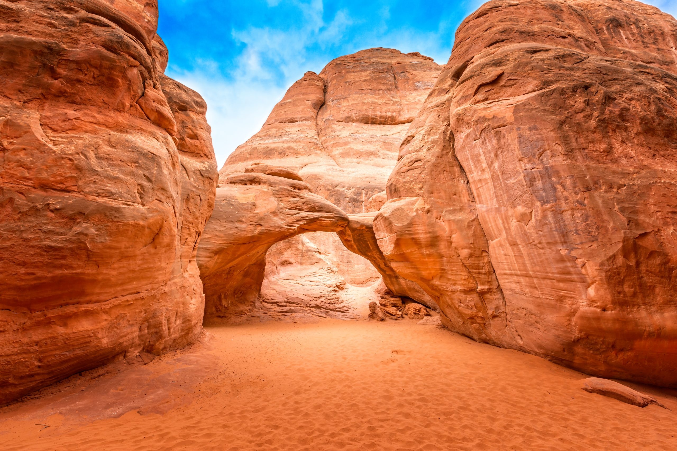Sand Dune Arch, Arches National Park Wallpaper, 2560x1710 HD Desktop