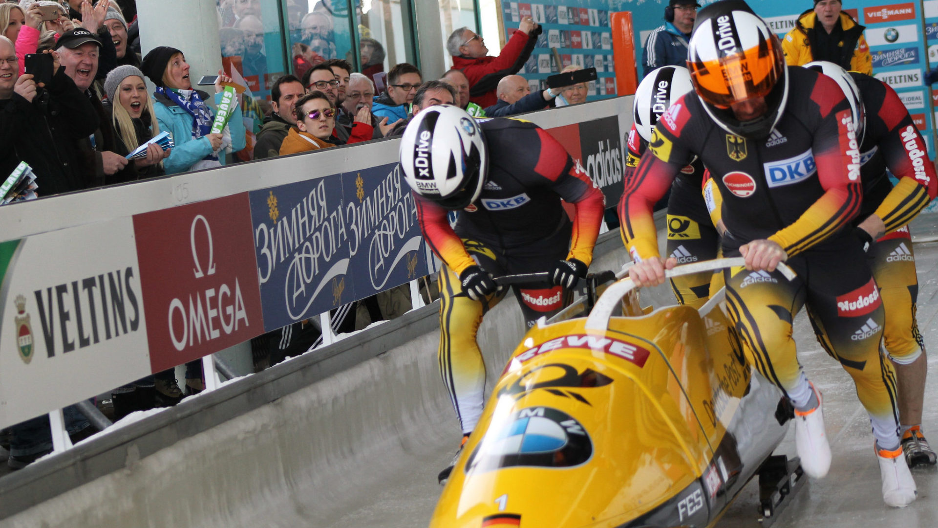 Bobsleigh winter holidays Winterberg skiing, 1920x1080 Full HD Desktop