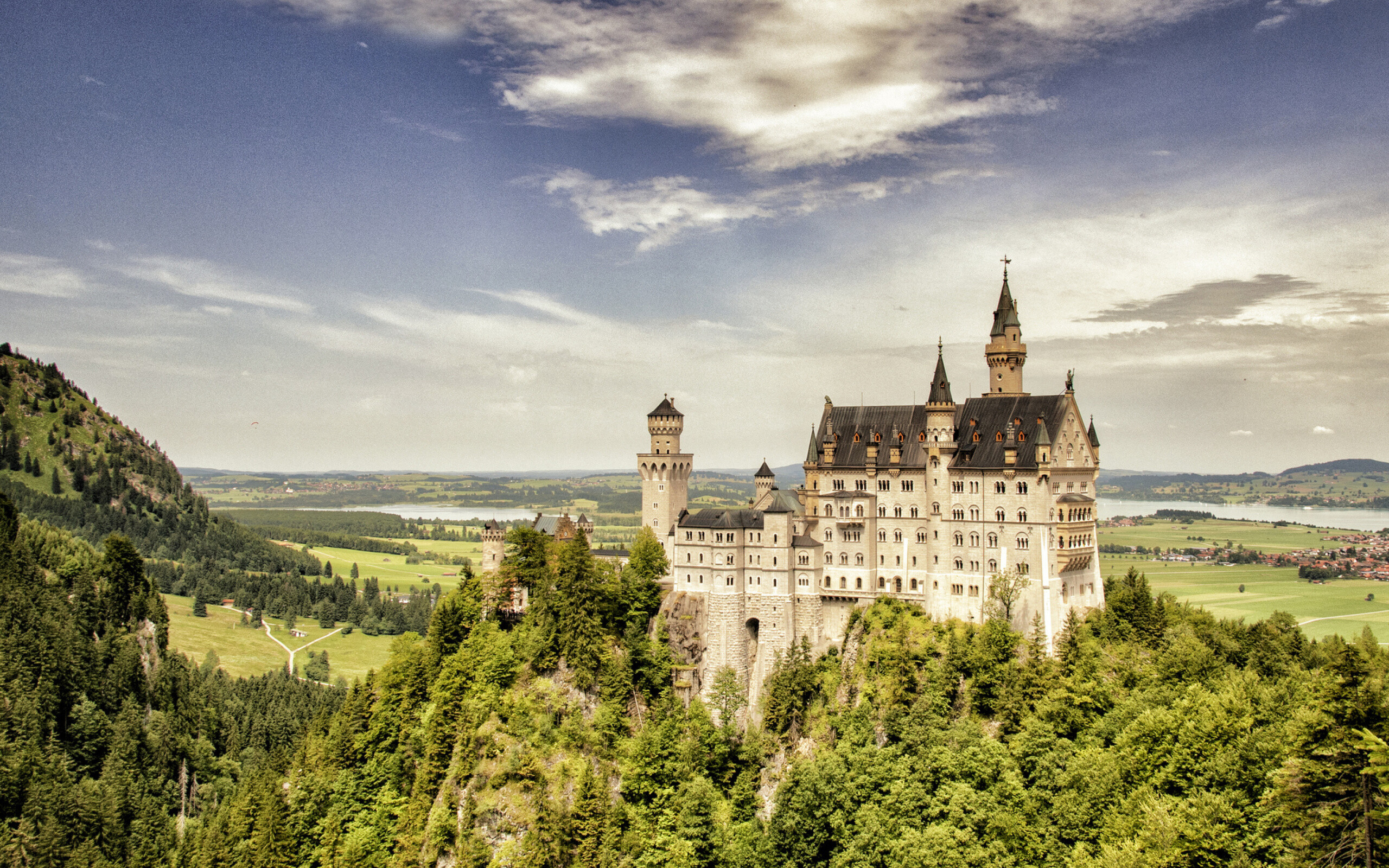 Bavarian Neuschwanstein Castle, Android wallpaper, Castle beauty, German architectural masterpiece, 2560x1600 HD Desktop