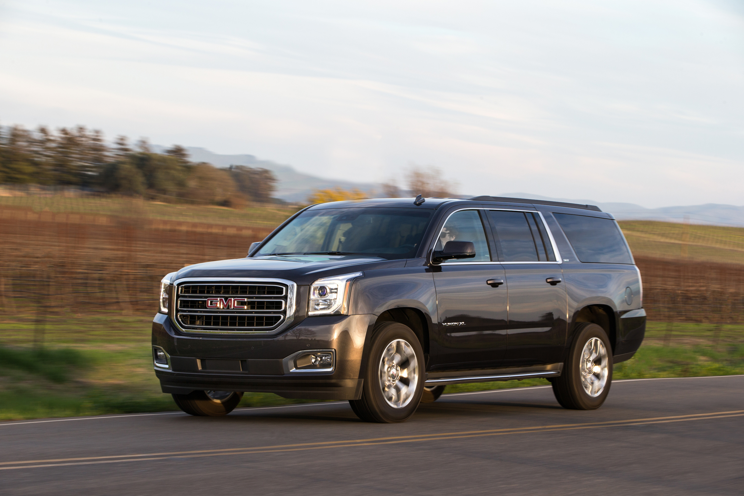 GMC Yukon, Middle East edition, Distinctive styling, Spacious interior, 3000x2000 HD Desktop